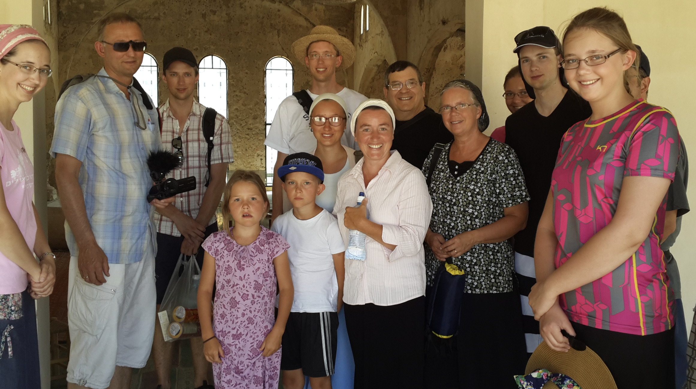Eliezer With Visiting Group From Norway