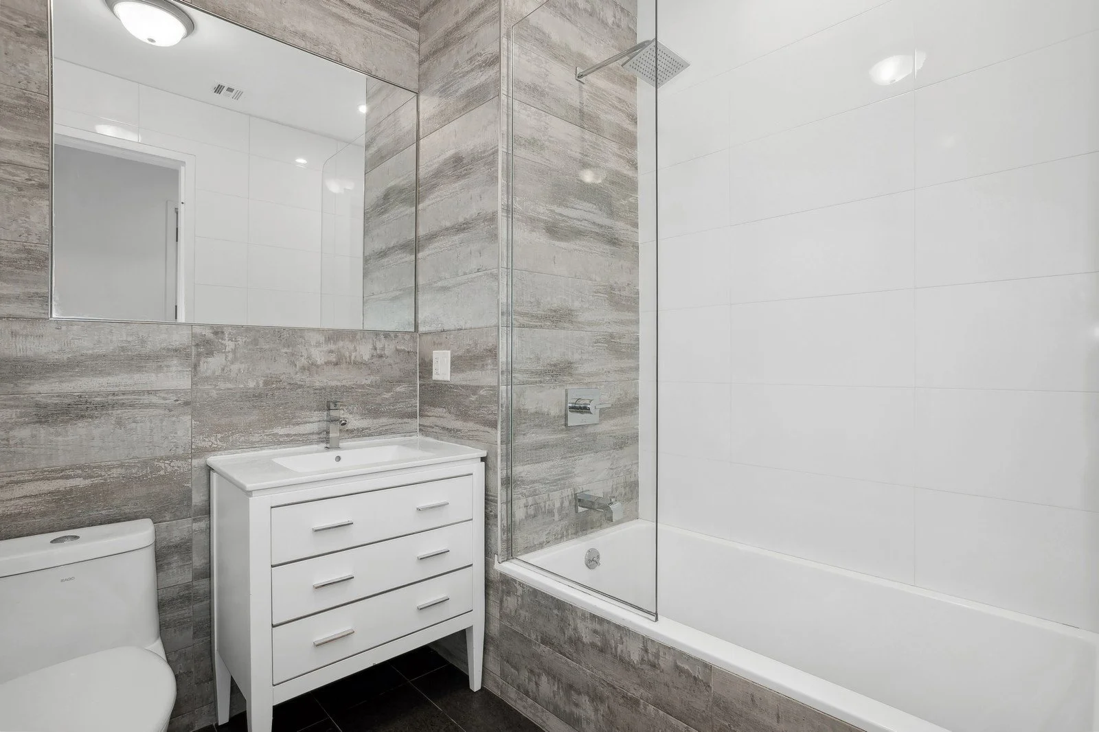 04_79EagleStreet_1R_13_PrimaryBathroom_Large.jpg