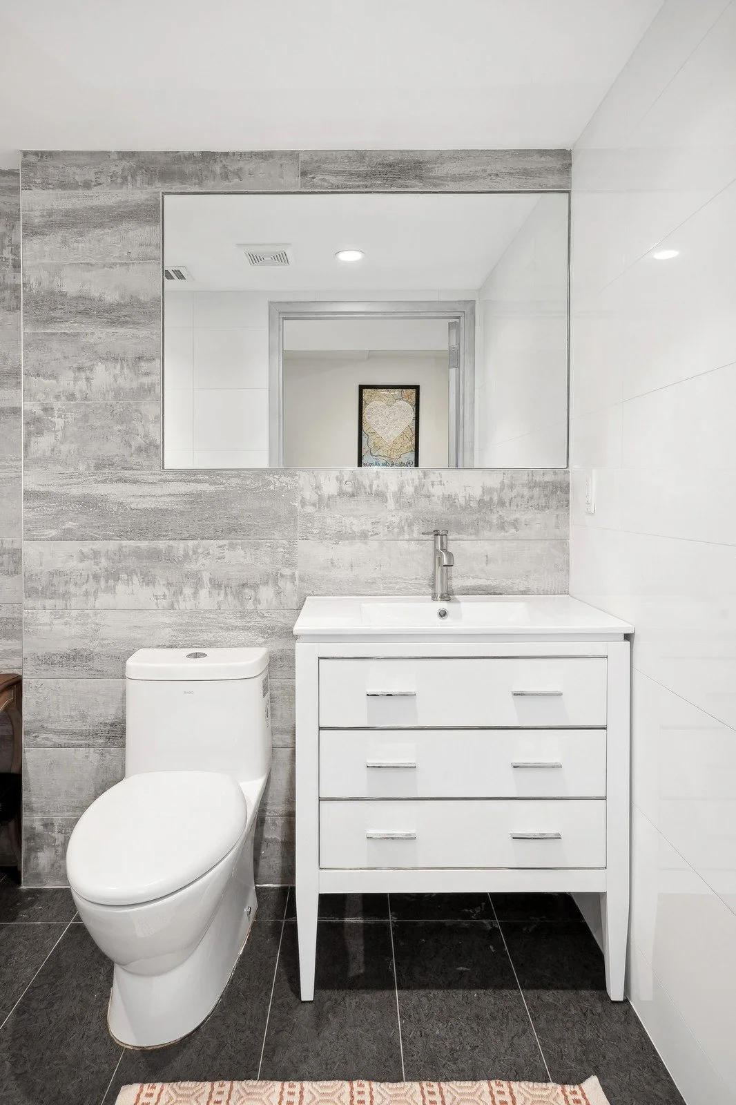 08_79EagleStreet_1R_10_3rdBathroom_Large.jpg