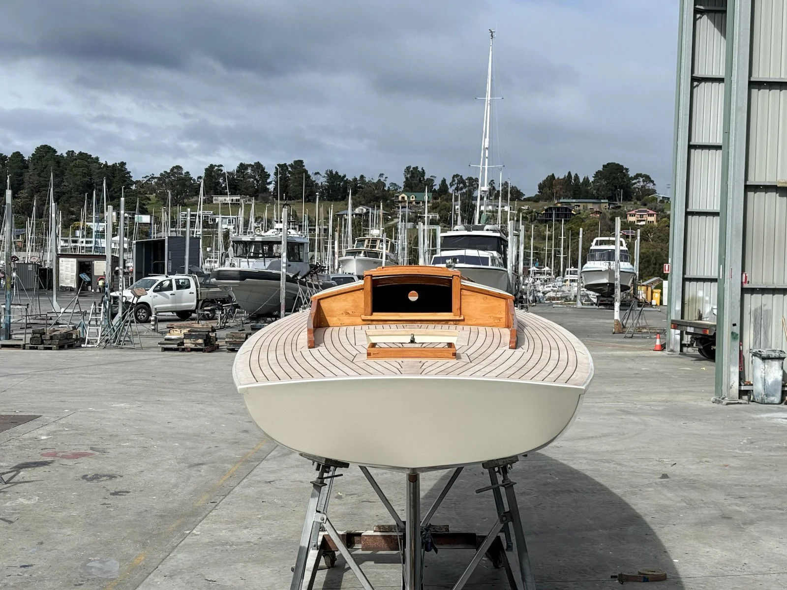 D16_PERI_STERN 03.jpg