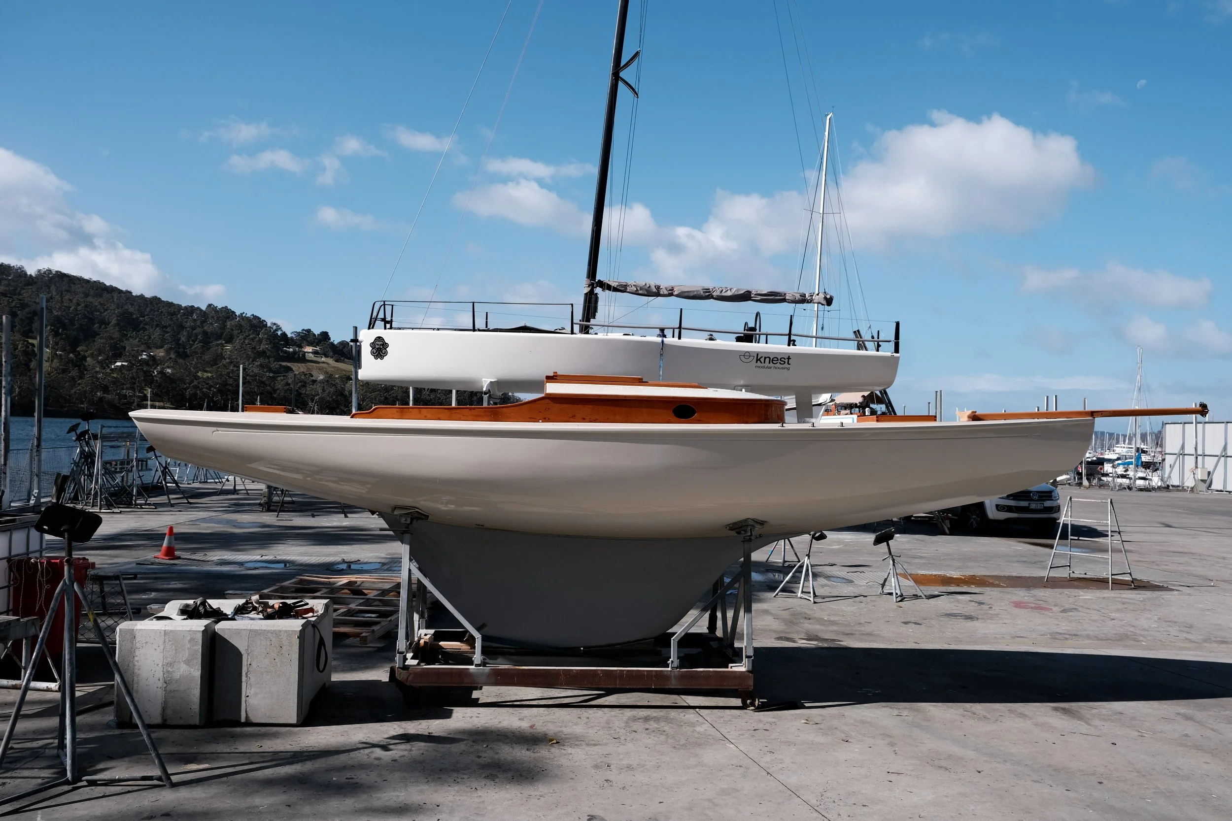 D16_PERI_STARBOARD.jpg