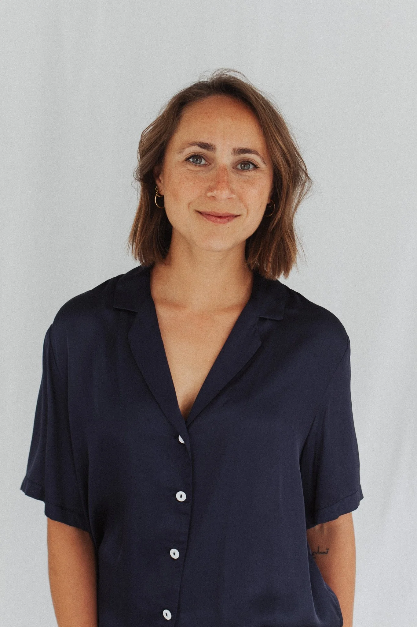 Portrait of Liana Hoffmann, the Human-Centered UX Designer behind the brand nambin design