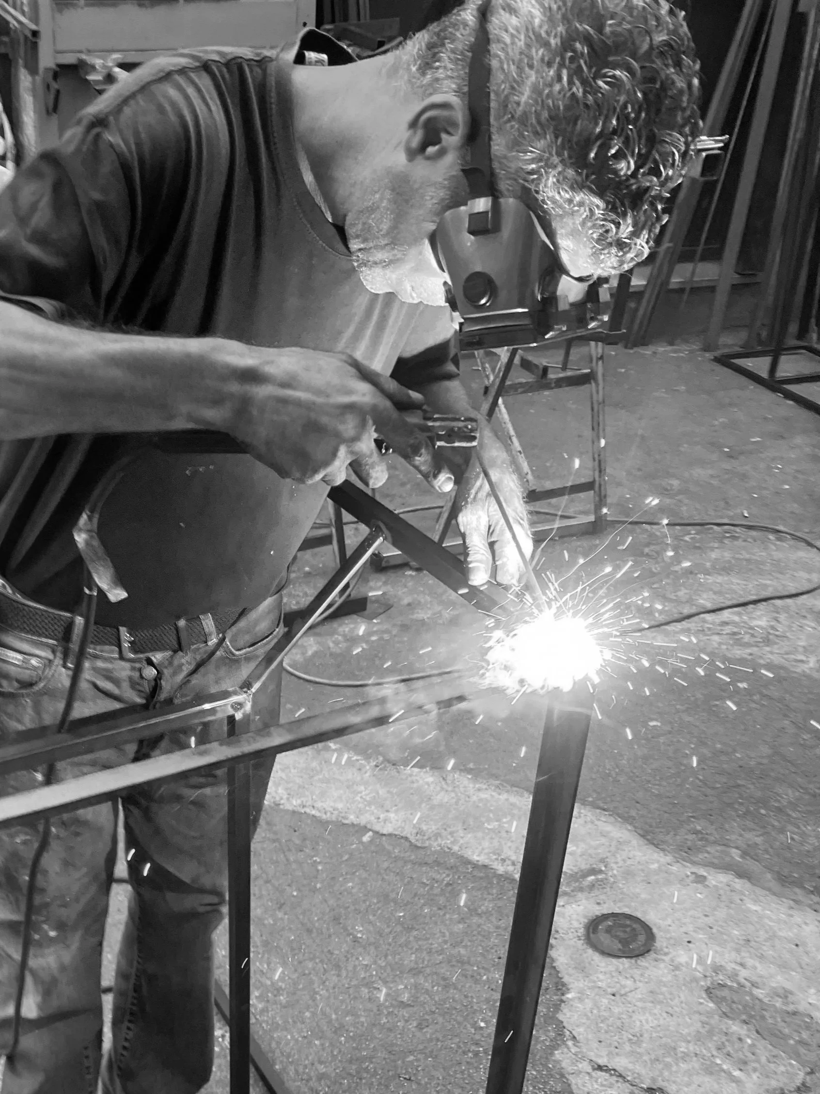 Lavorazione artigianale e saldature interamente realizzate a mano, eseguite secondo le regole dell’arte.