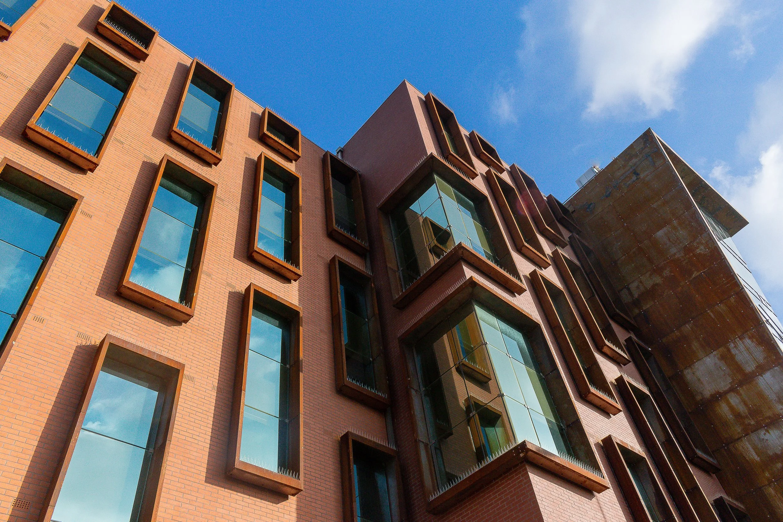NA - Facade 3.JPG