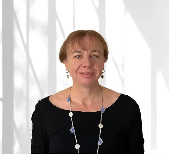 Headshot of Lindsay Gledhill