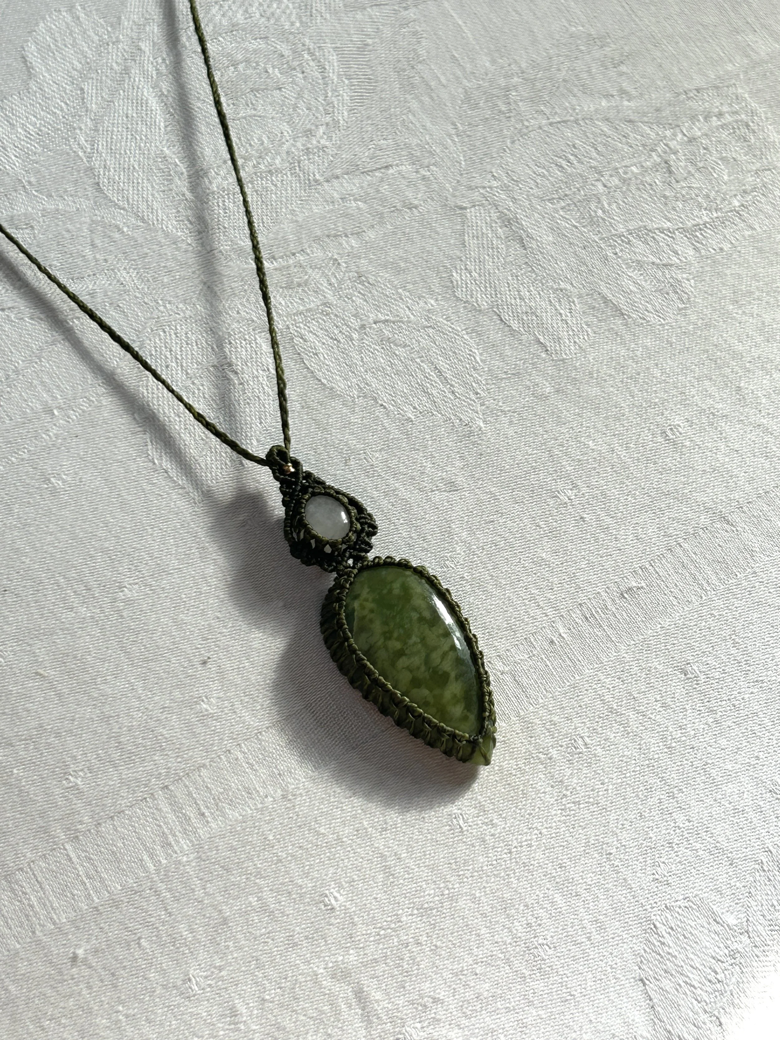 [110] serpentine + moonstone