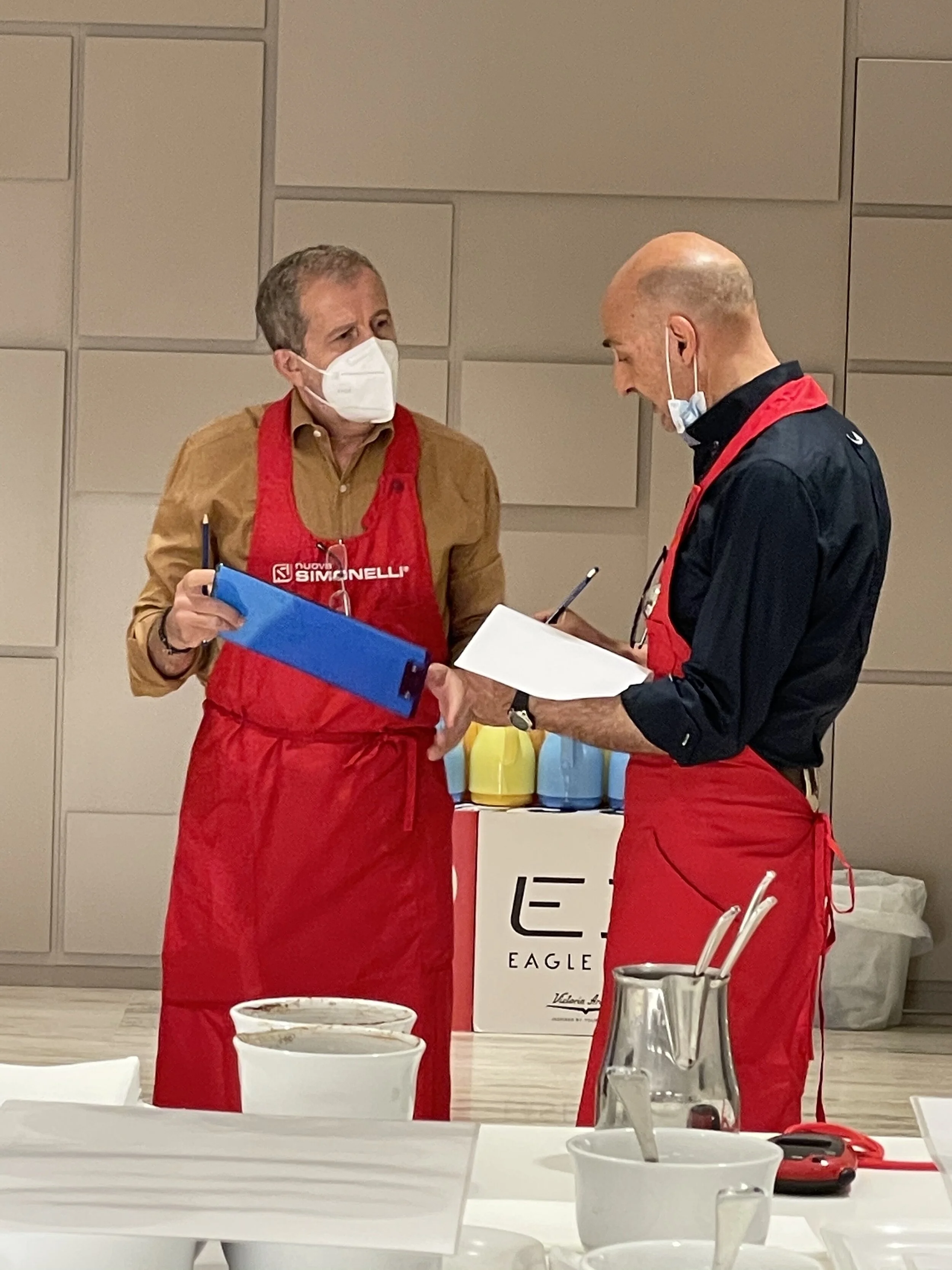 Lauro Fioretti (right) with a student during an in-person course.