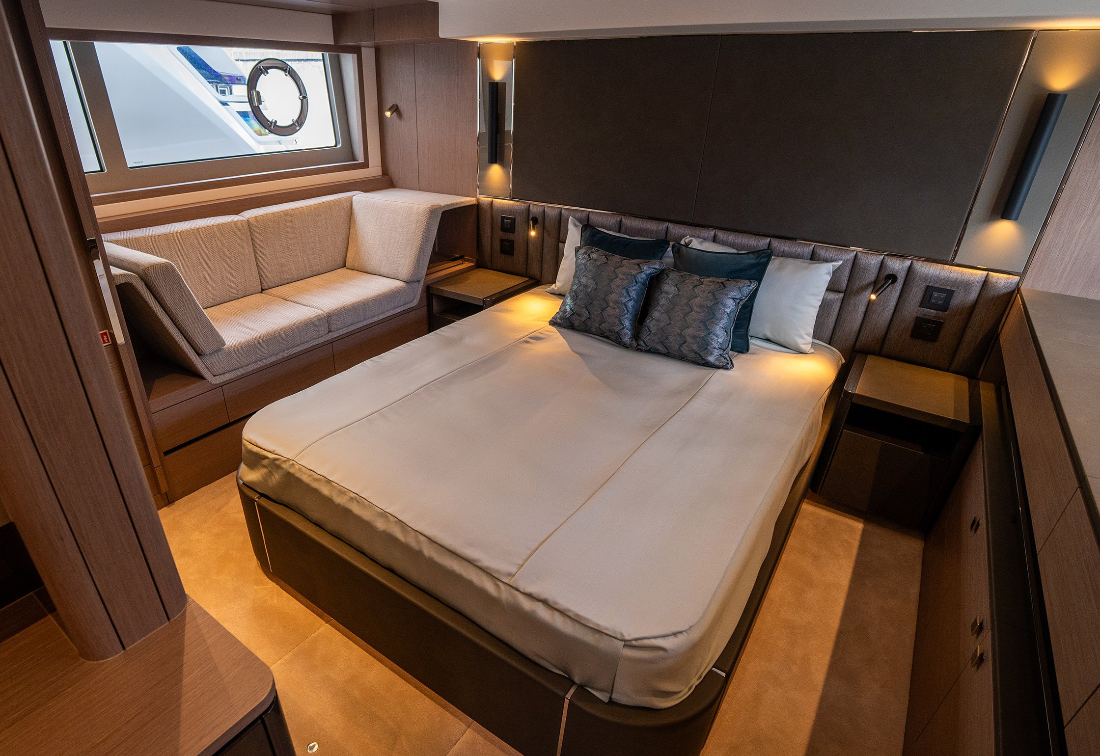 26 - Master Cabin.jpg