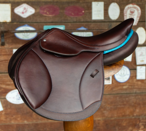 Guide complet d’une selle de CSO sur mesure