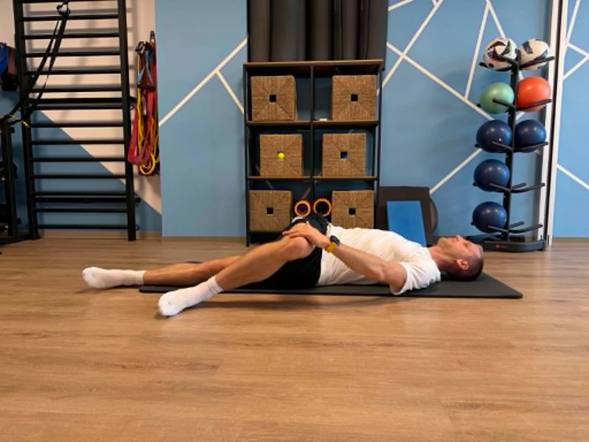 F3: Glute and lower back stretching