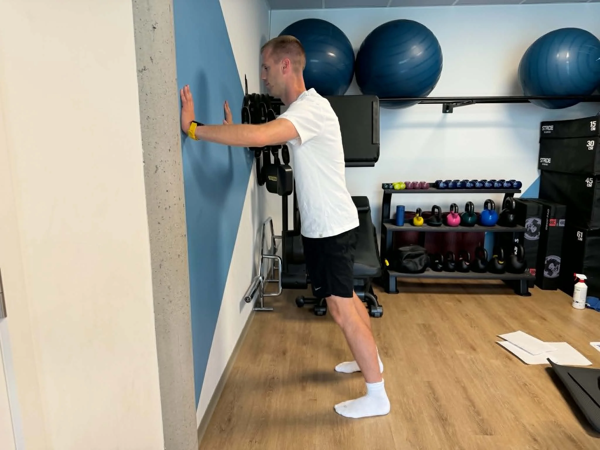 S9: Wall push-up