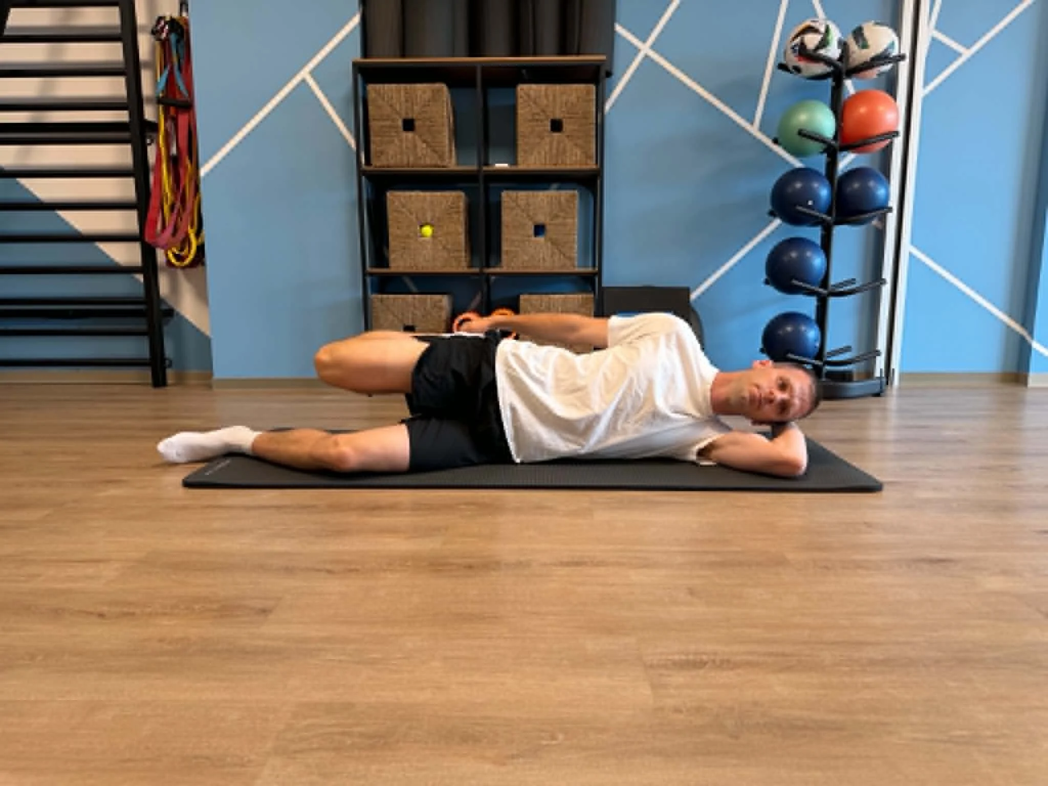 F4: Quadriceps stretch
