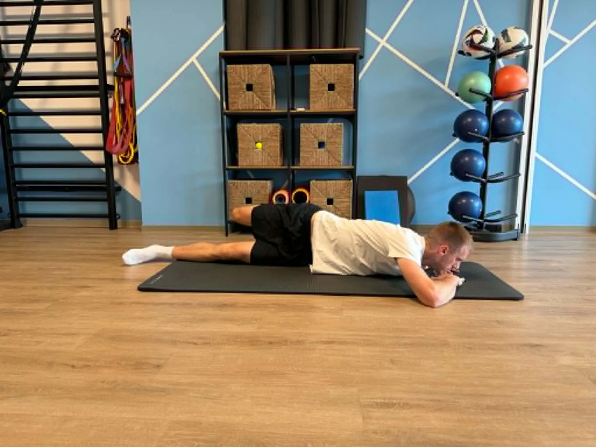 M4: Hip and lower-back mobility
