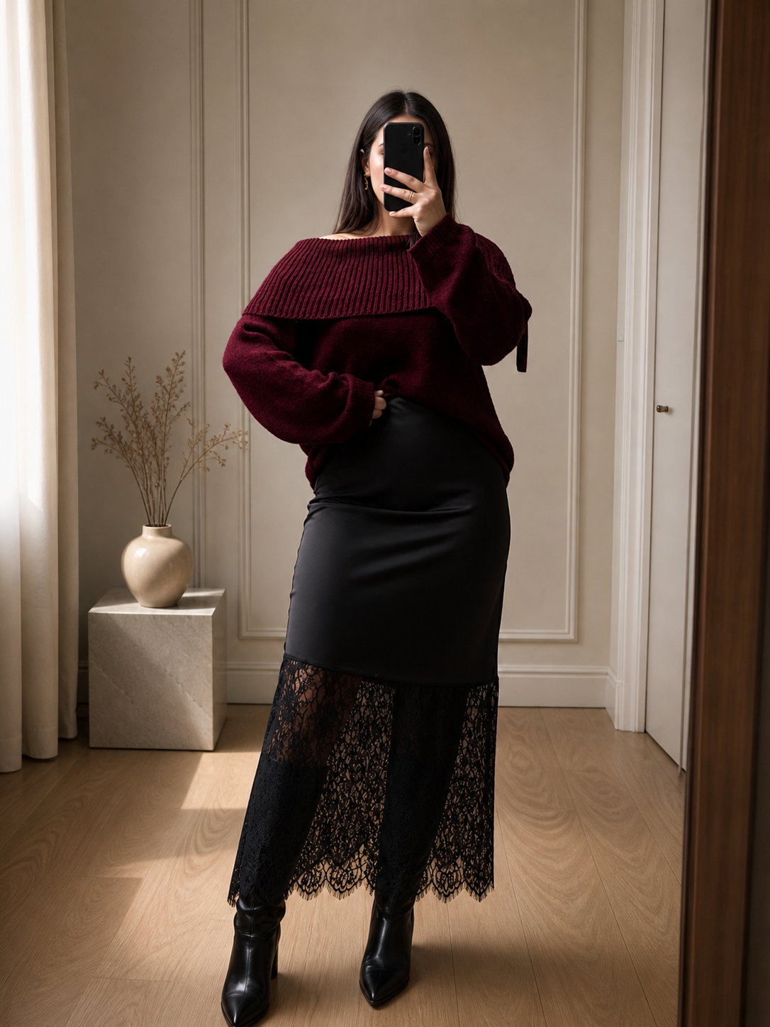Jupe noire satinée dentelle