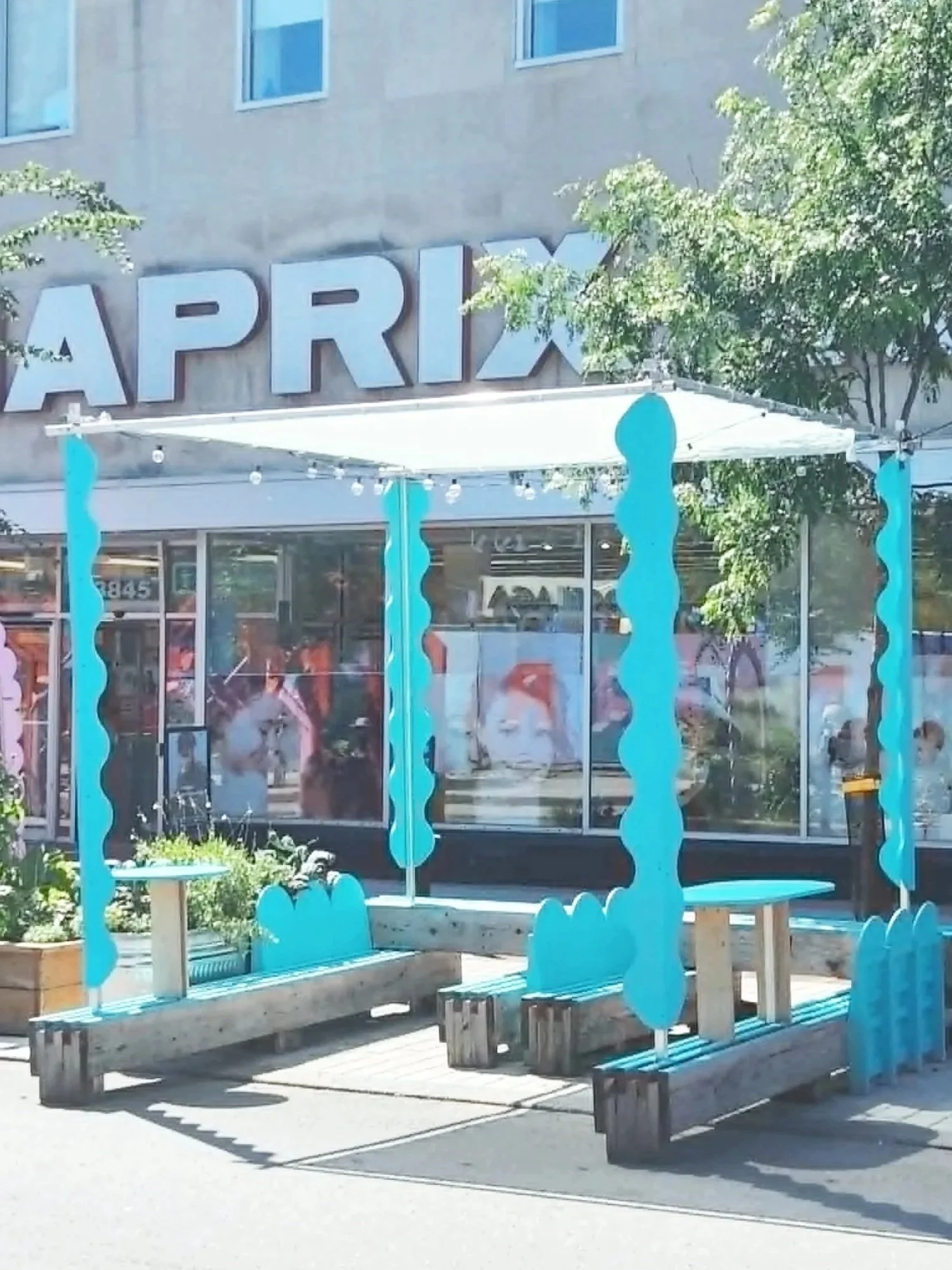 Bottom left: Ontario street setup for seating, shading and greenery.