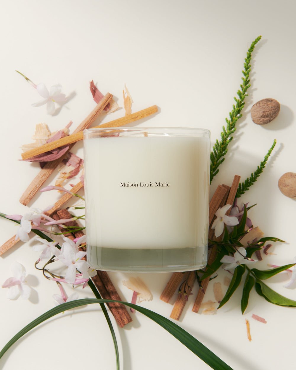 mlm_no04_ingredients_candle_4x5_2e64d5db-27c4-462d-807a-d6f6d6cdf448.jpg