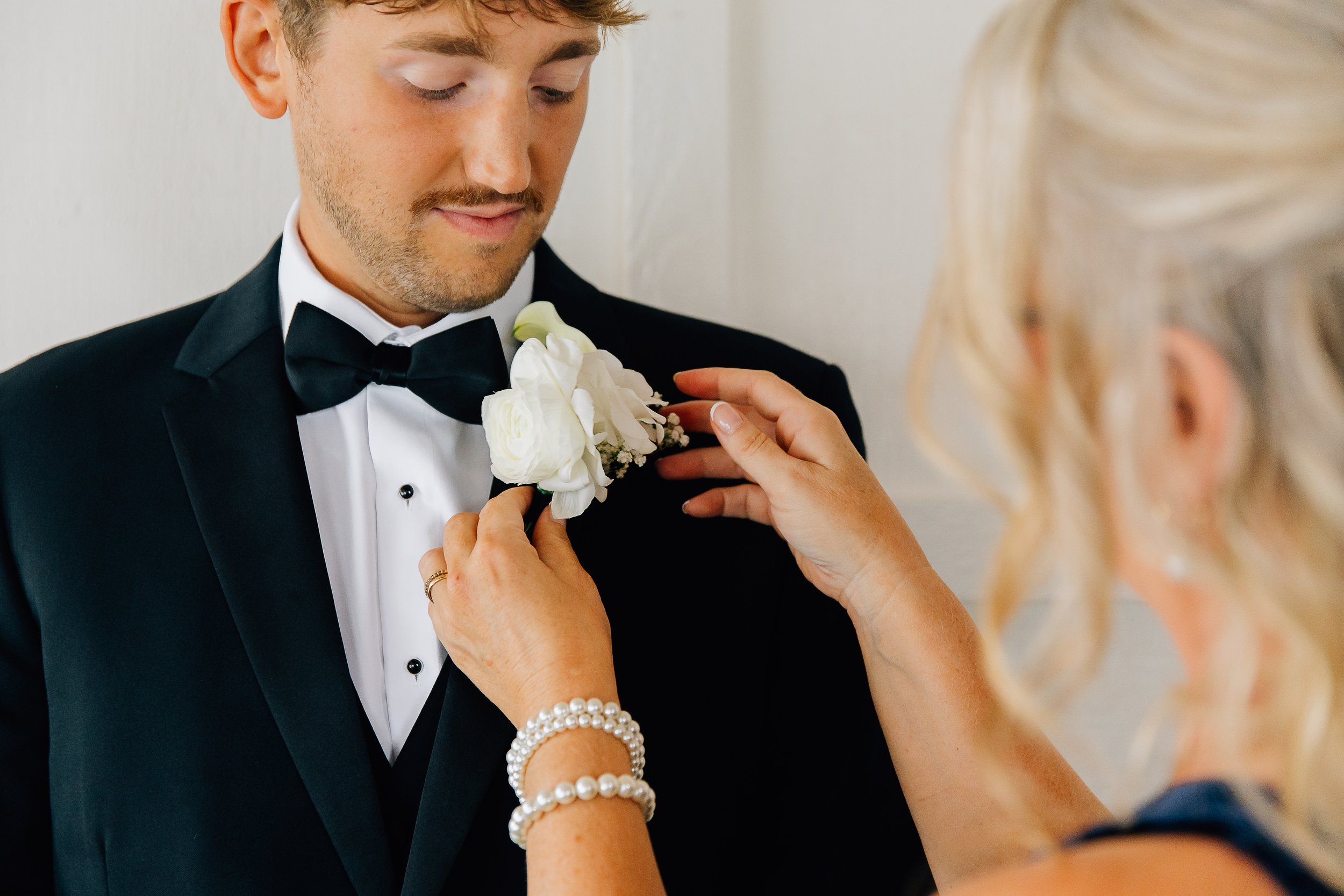 ADweddingSneaks-7.jpeg