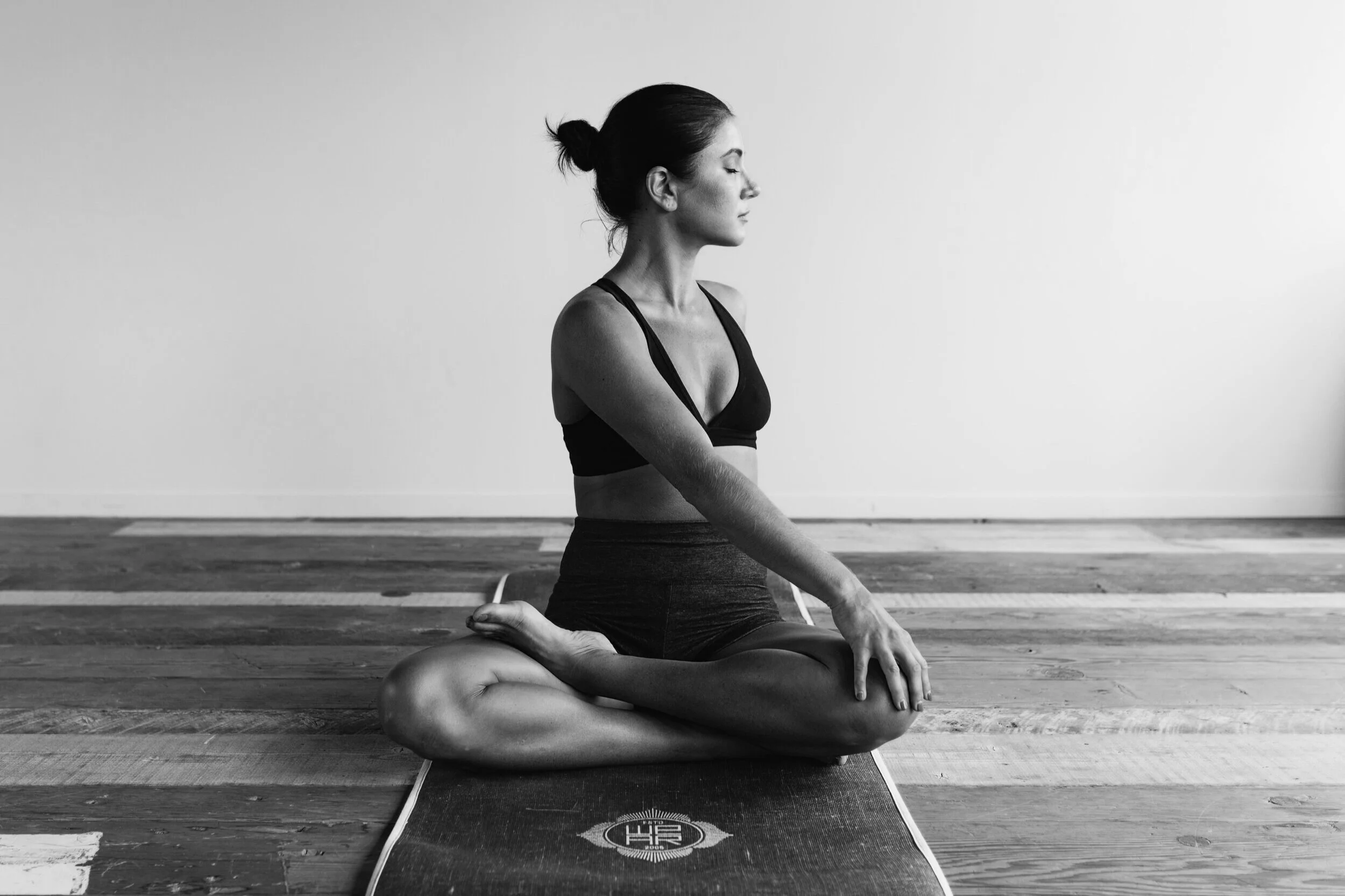 What does Online Yoga Therapy Look Like &amp; How Does it Work?
