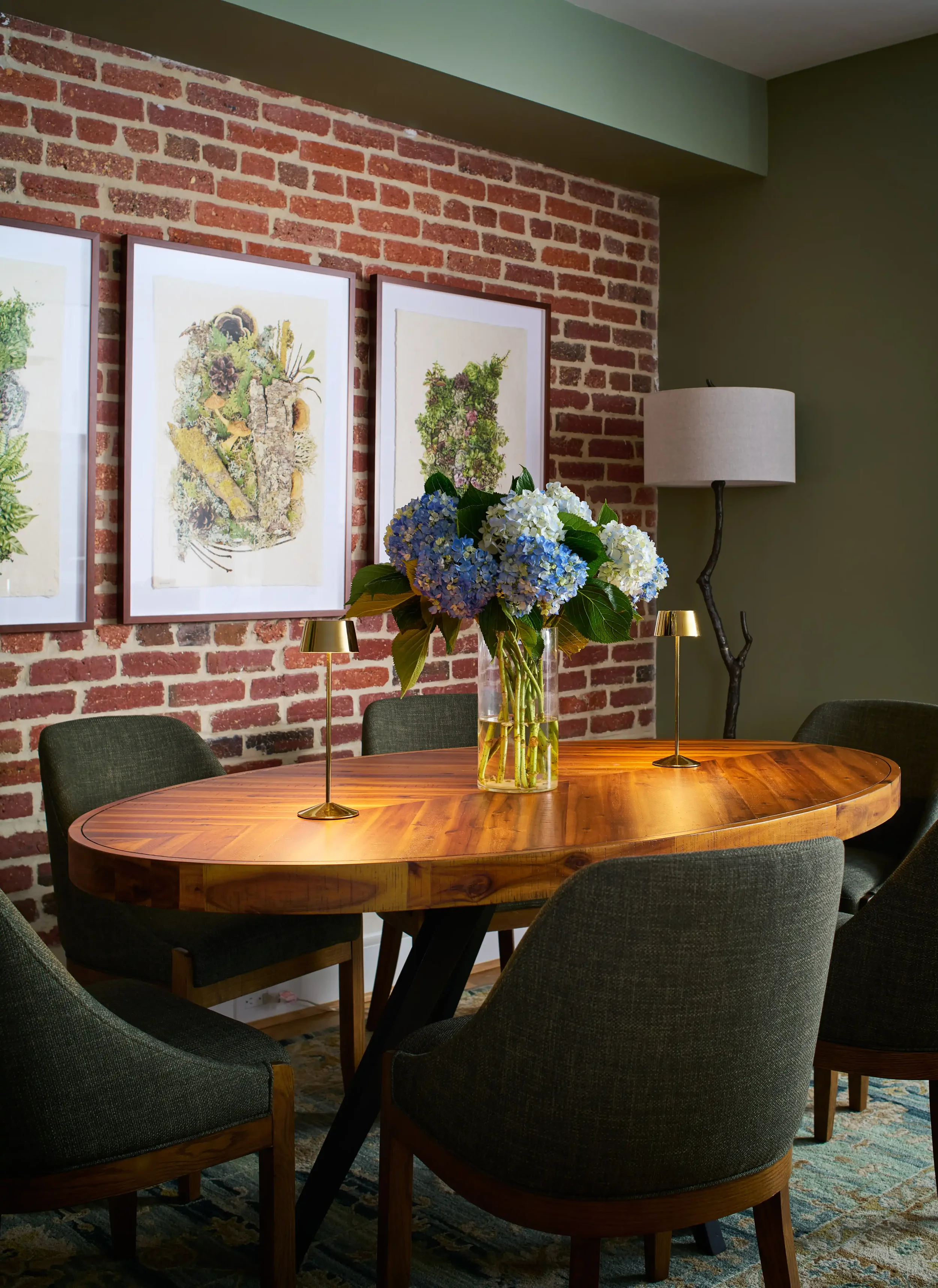 washington-dc-modern-nature-dining-room-interior-design.webp