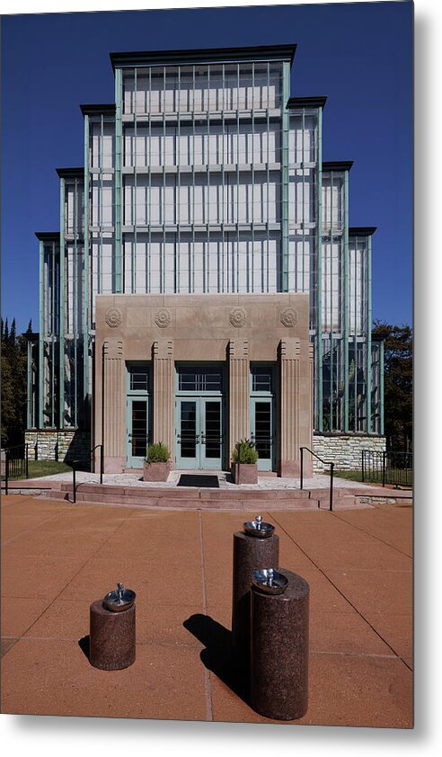 at-the-entrance-to-the-jewel-box-robert-niemeier-4.jpg