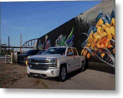 pearl-and-gold-truck-and-mural-photography-robert-niemeier.jpg
