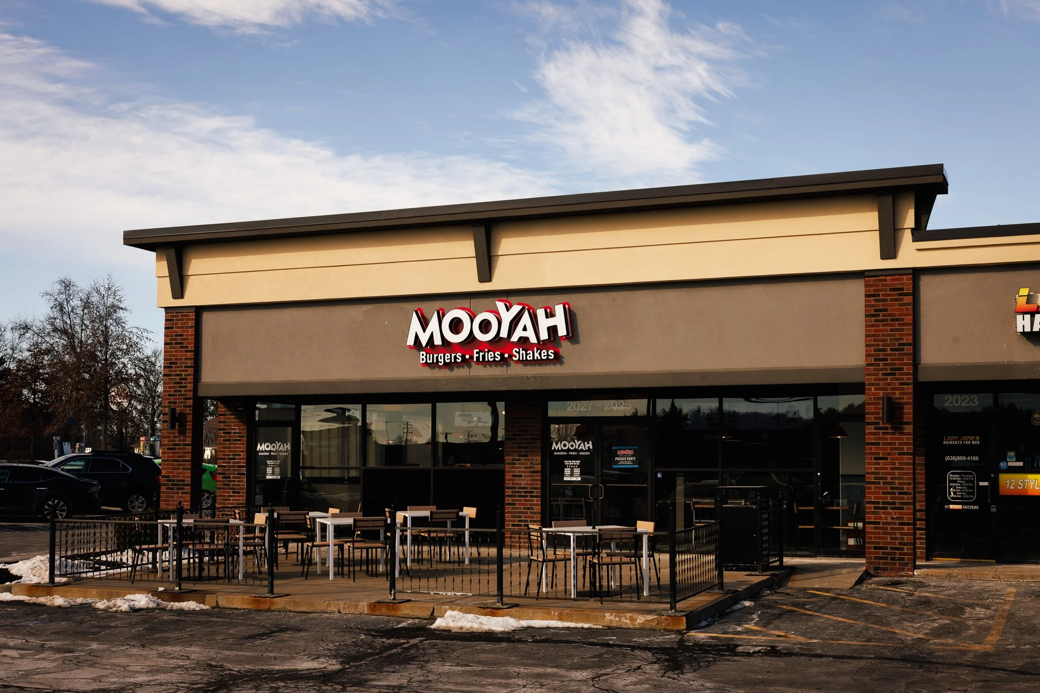 mooyah-burgers-fries-shakes