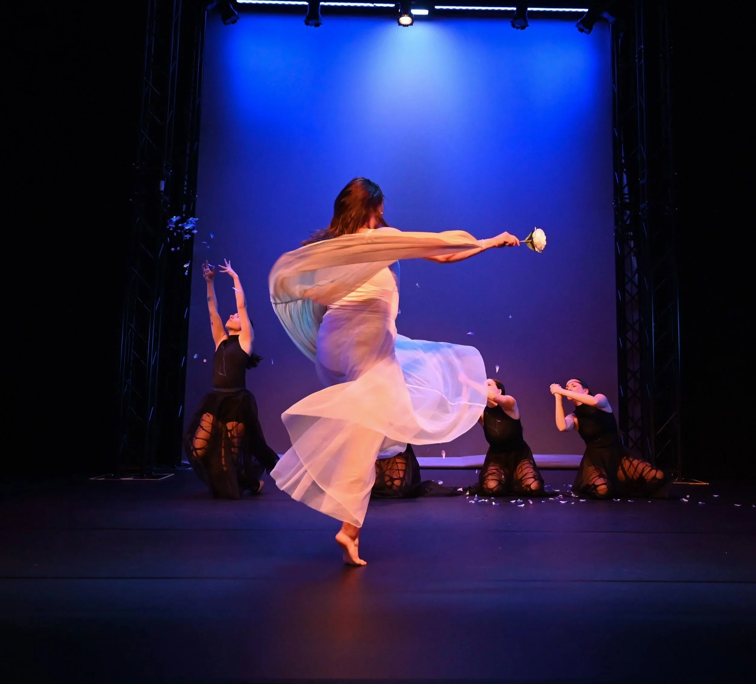 27-05_amen+pirouettes+3.jpg