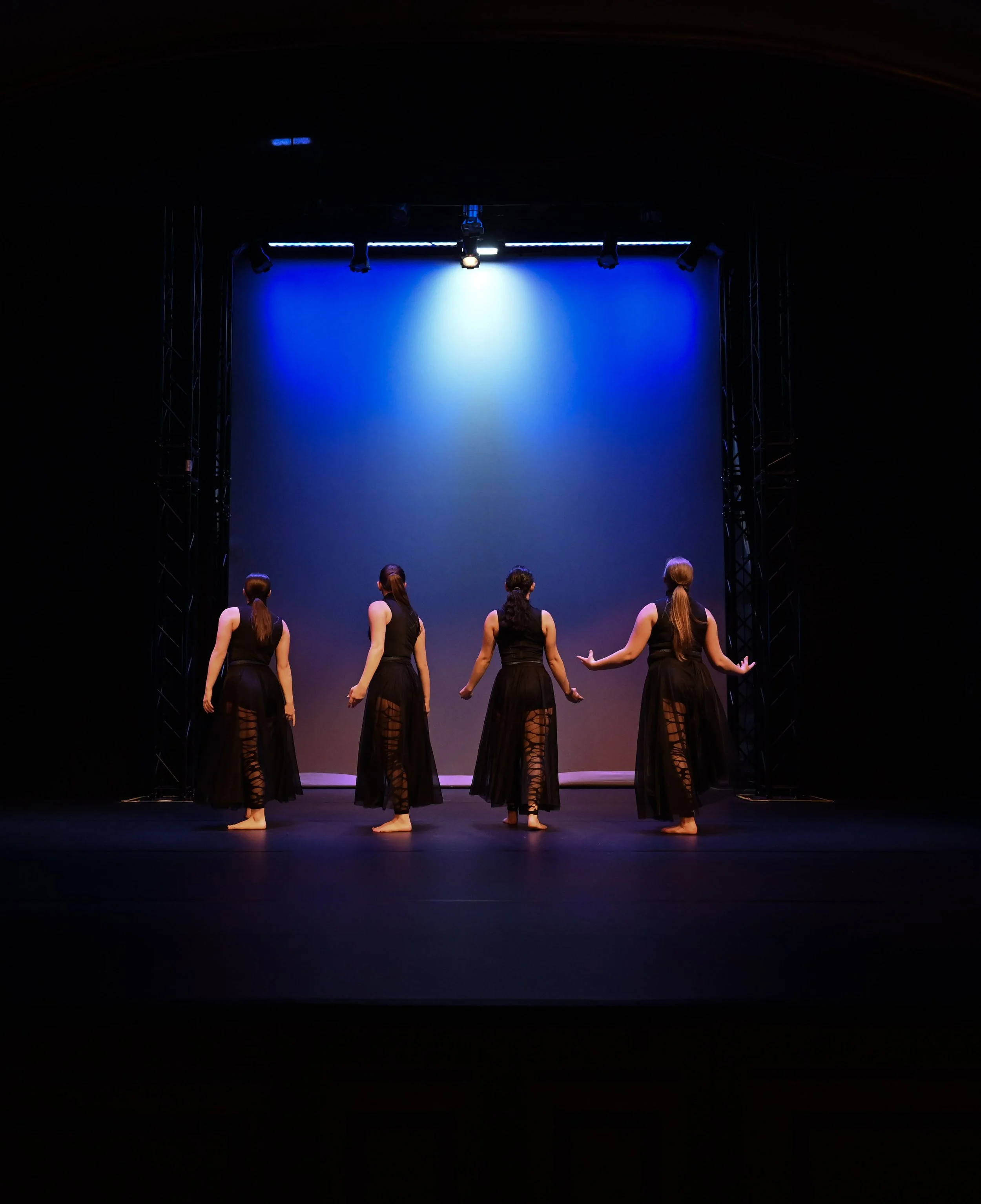 17-05_cyc dancers.jpg