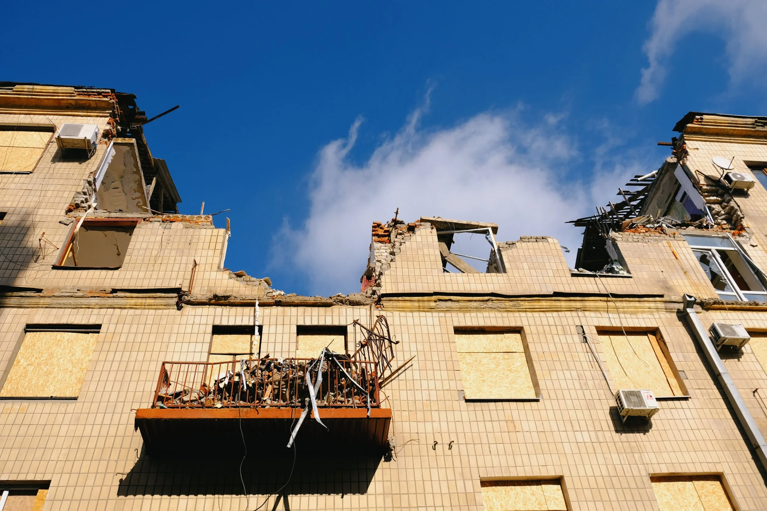 Curbing AI Hallucinations at Scale: How an IPET Curates Context to Prevent Model Collapse