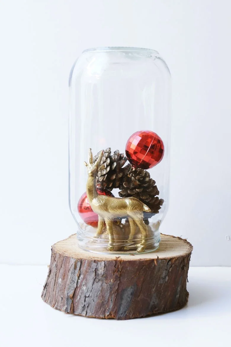 Ideas de navidad dentro de un frasco reciclado.