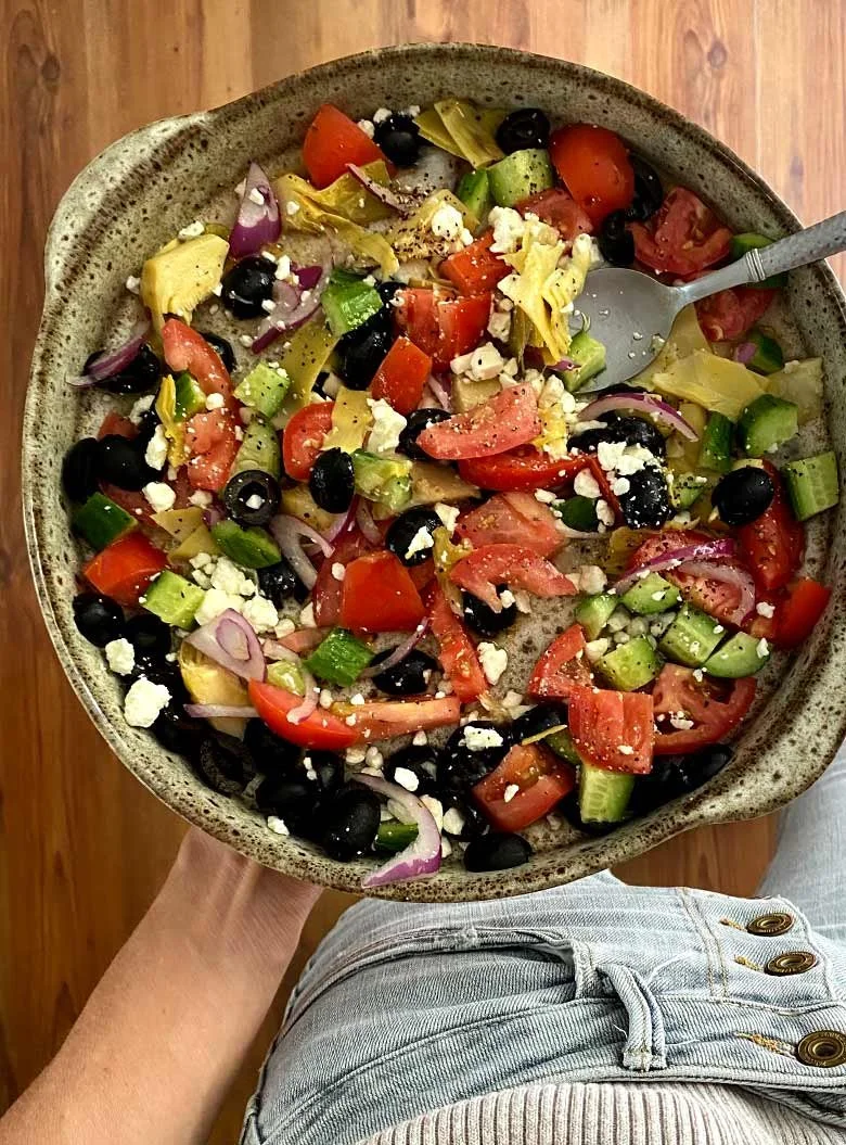 5 Buenas ideas de ensalada con: Alcachofa, lentejas, cerezas, col horneada y betabel.