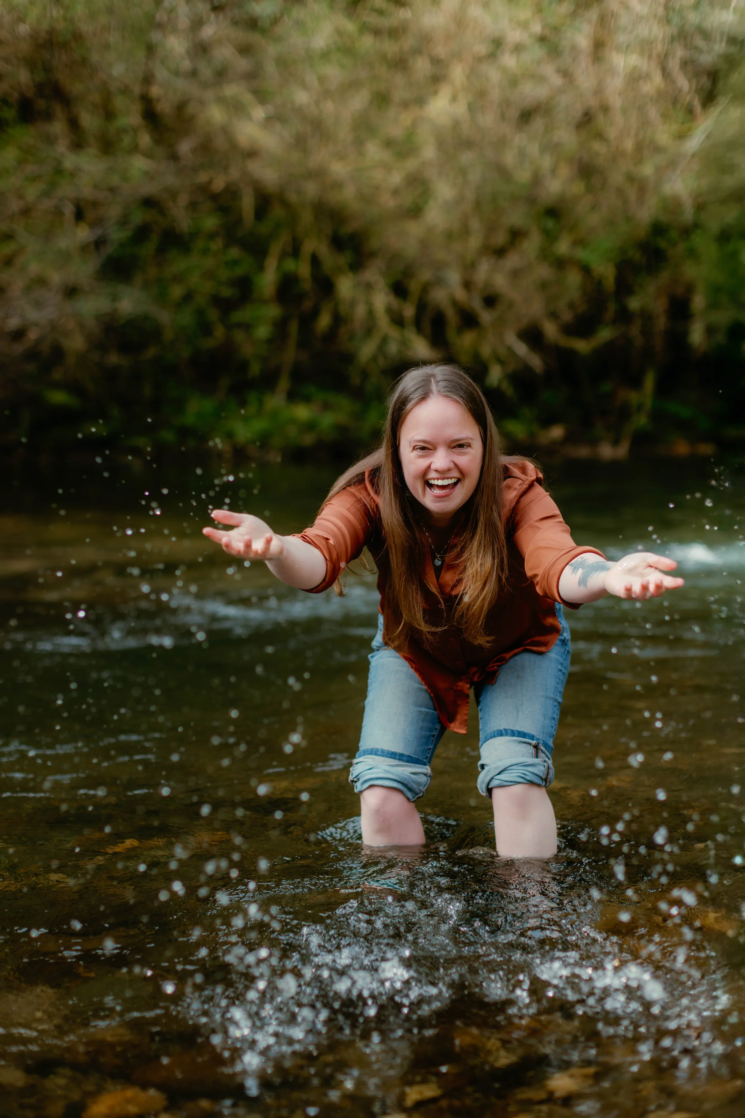 Trauma therapist, podcast host, and spiritual intuitive in the depth of water and somatic experiencing