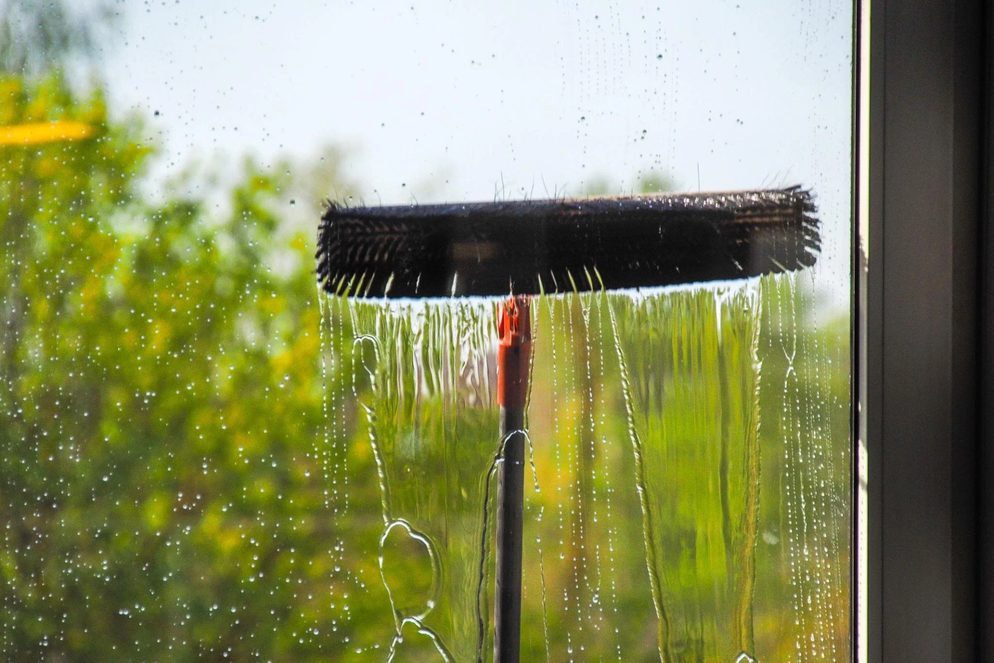 Pure water method of cleaning windows