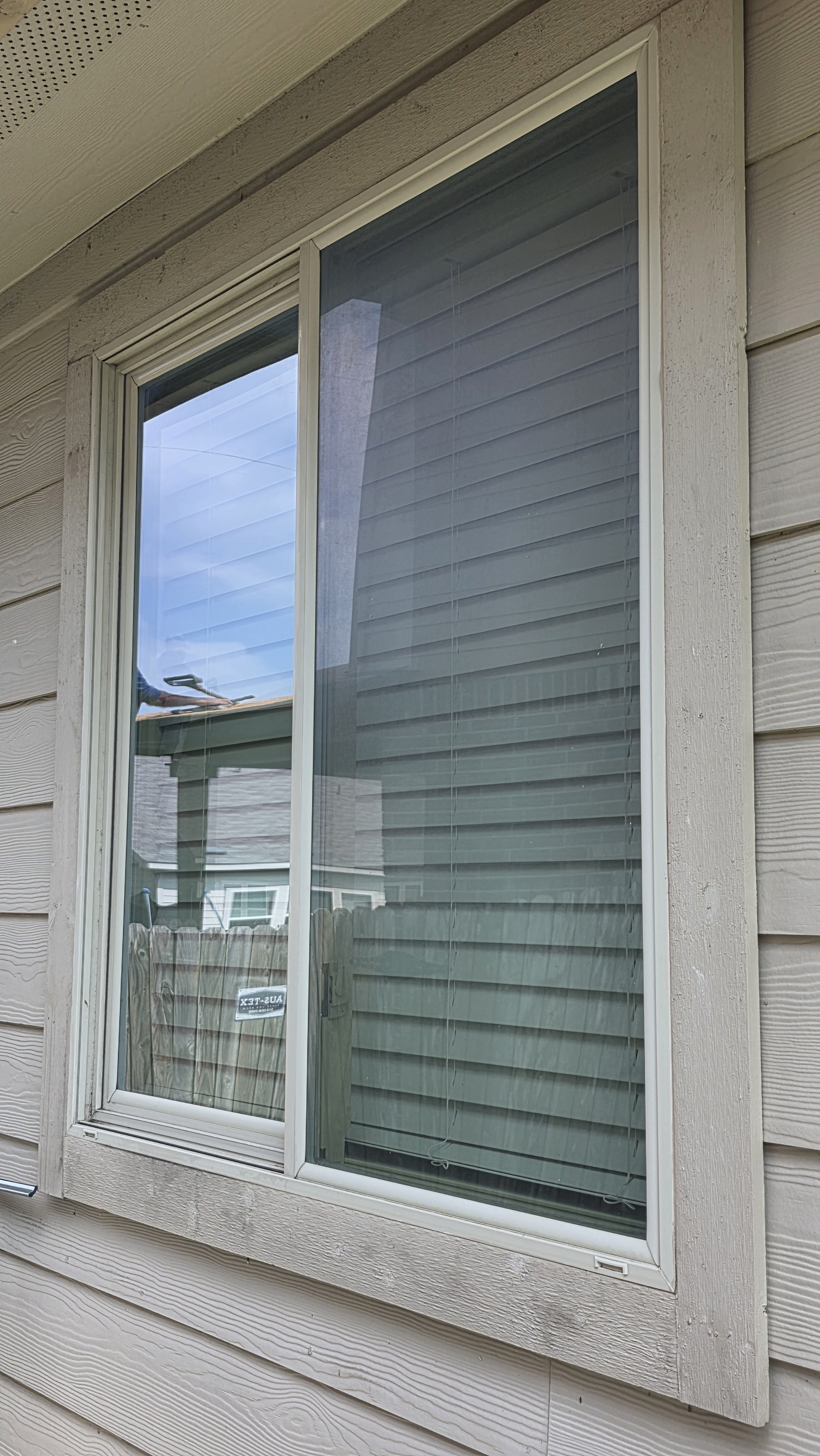 Before and after of a window cleaning job