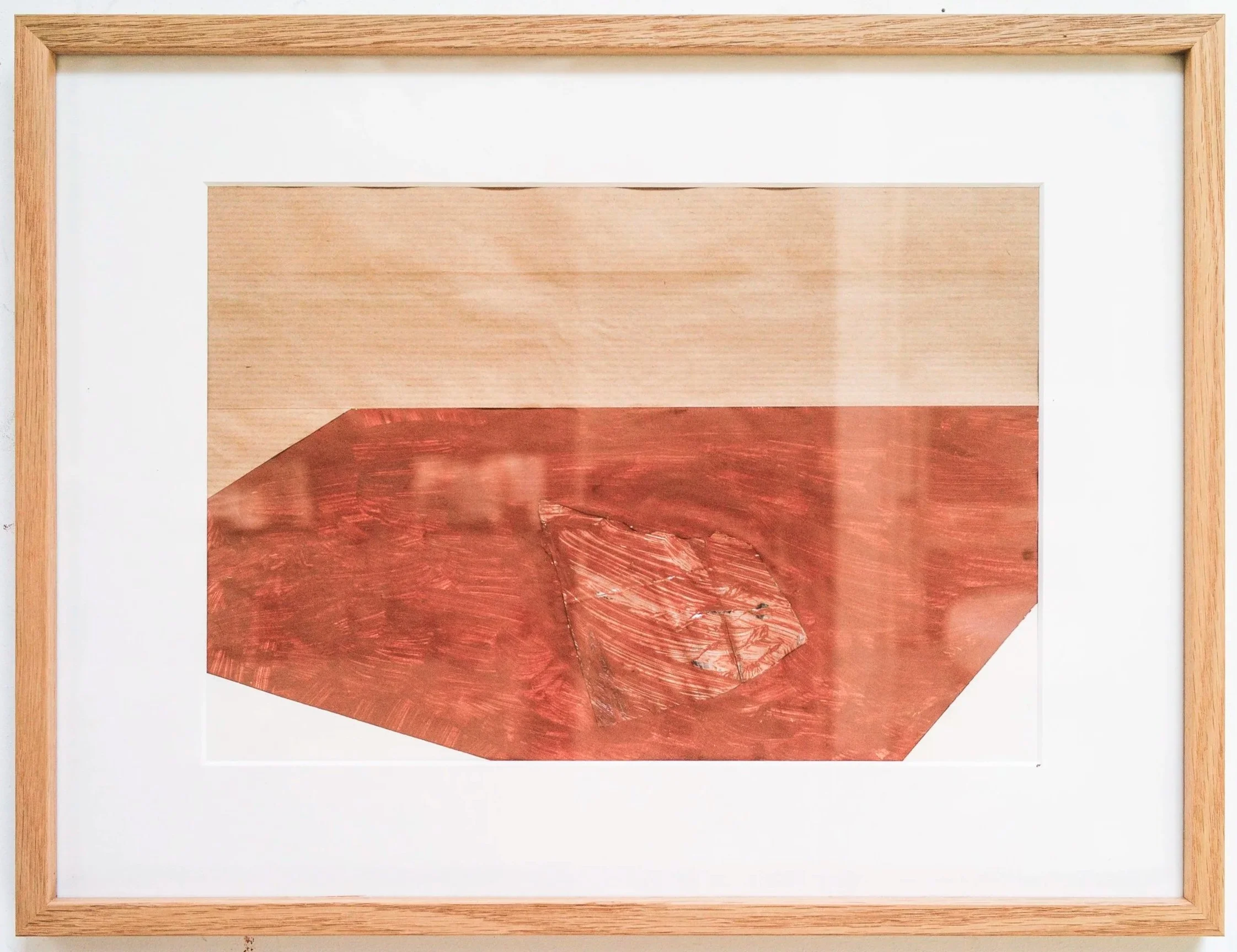*The Silver Poem *, 2022. Craft, argile, feutre et aluminium sur papier / 32 x 42 cm (cadre inclus).
