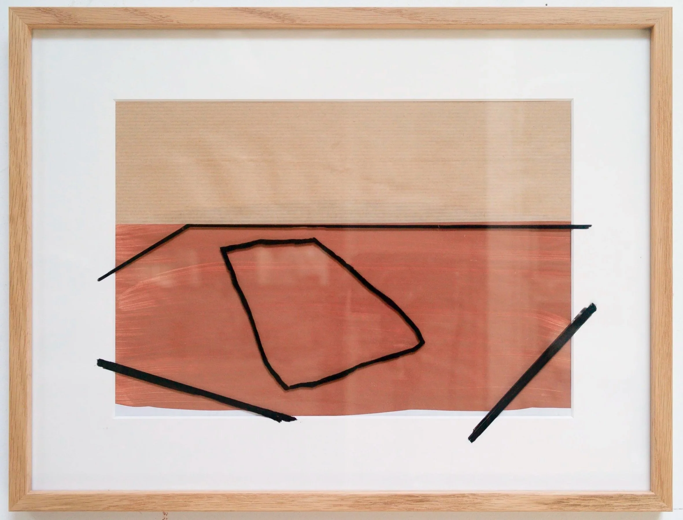 *The Silver Poem 2*, 2022. Craft, argile, feutre et aluminium sur papier / 32 x 42 cm (cadre inclus).
