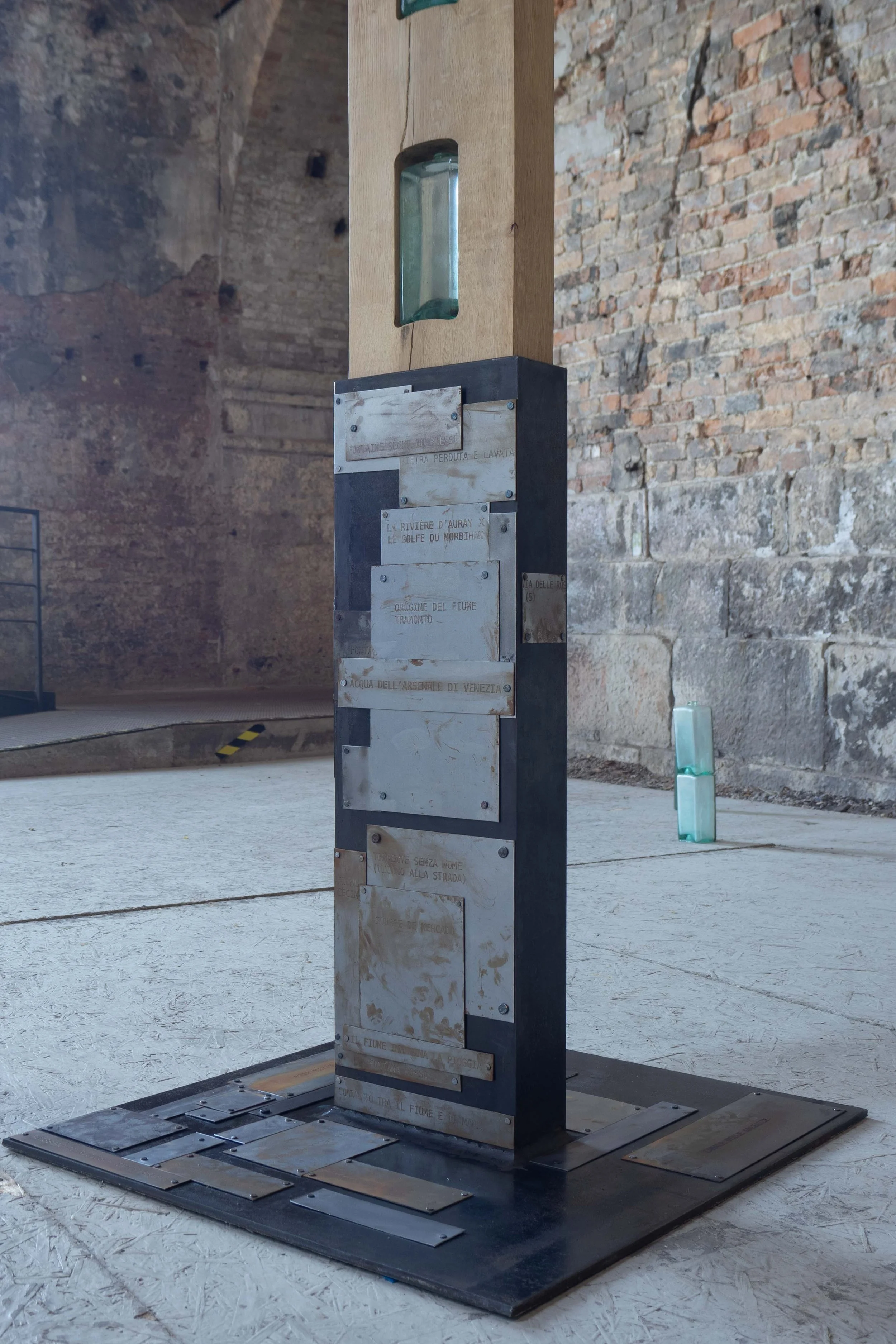 REPR_ARSENALE_ONTITLED-COLUMN_46.jpg