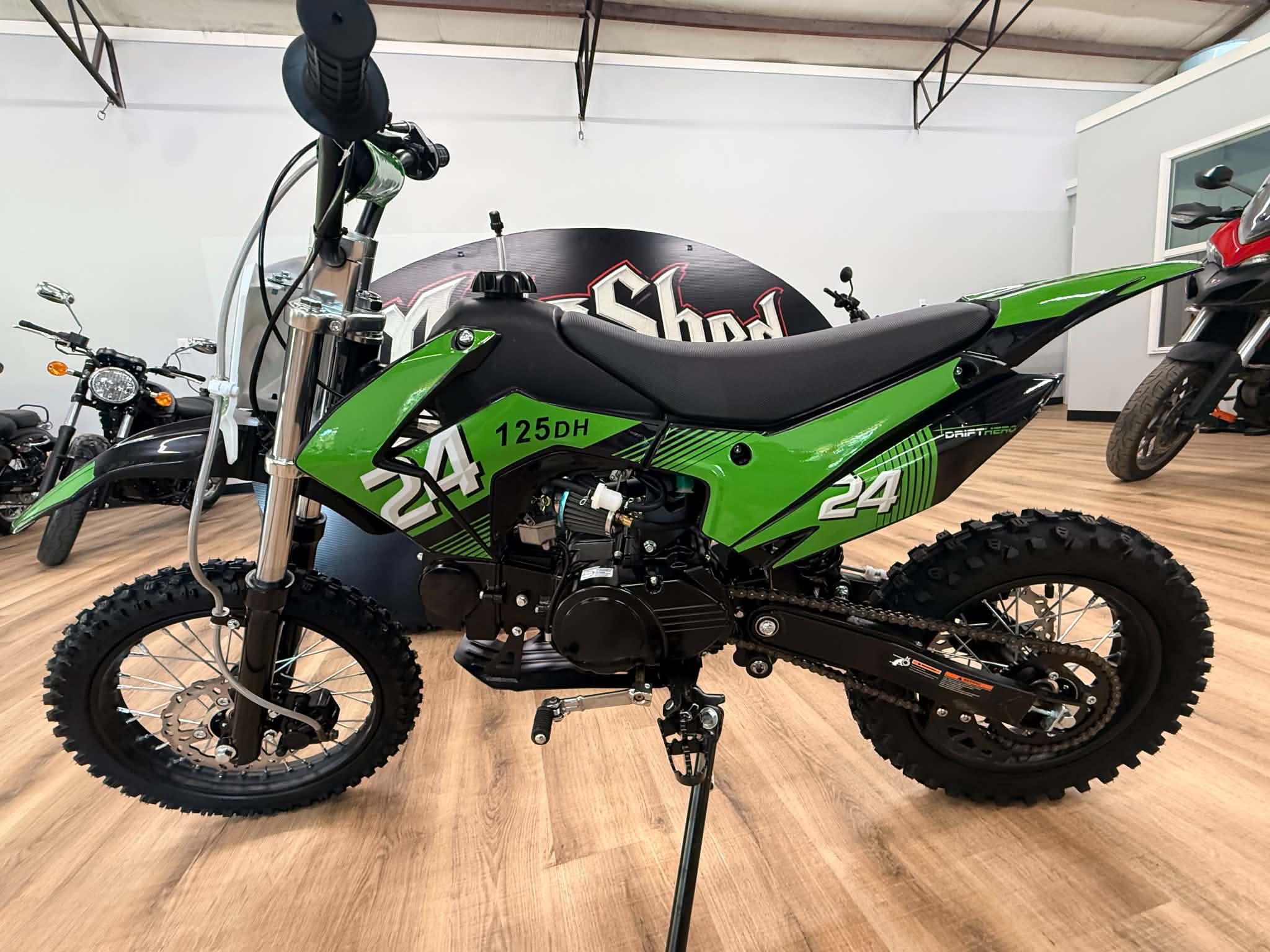 Drift Hero Dirt Bike 125CC
