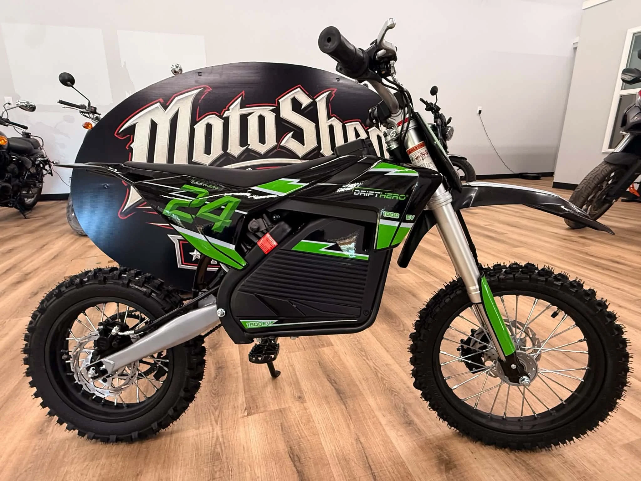 Drift Hero Dirt Bike EV 1600W