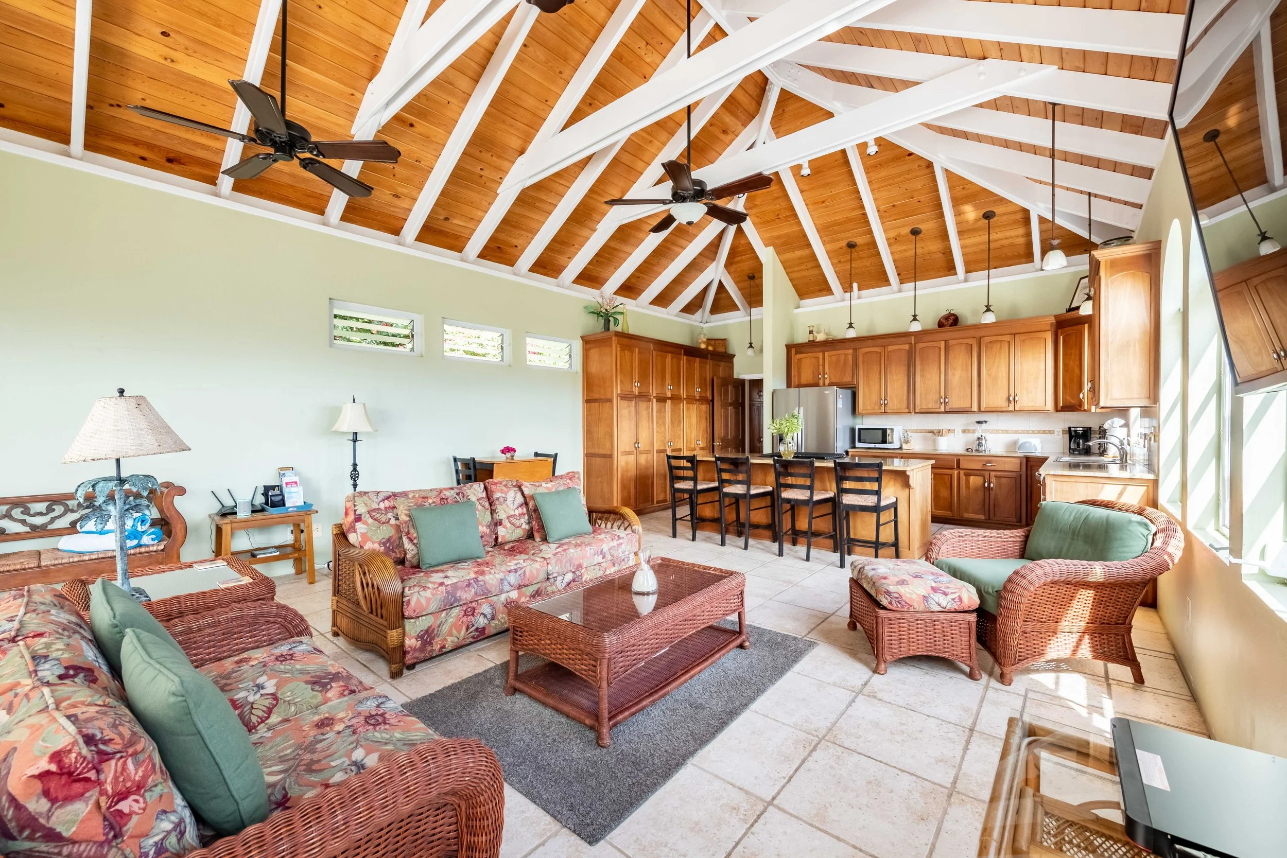 GREAT ROOM/KITCHEN