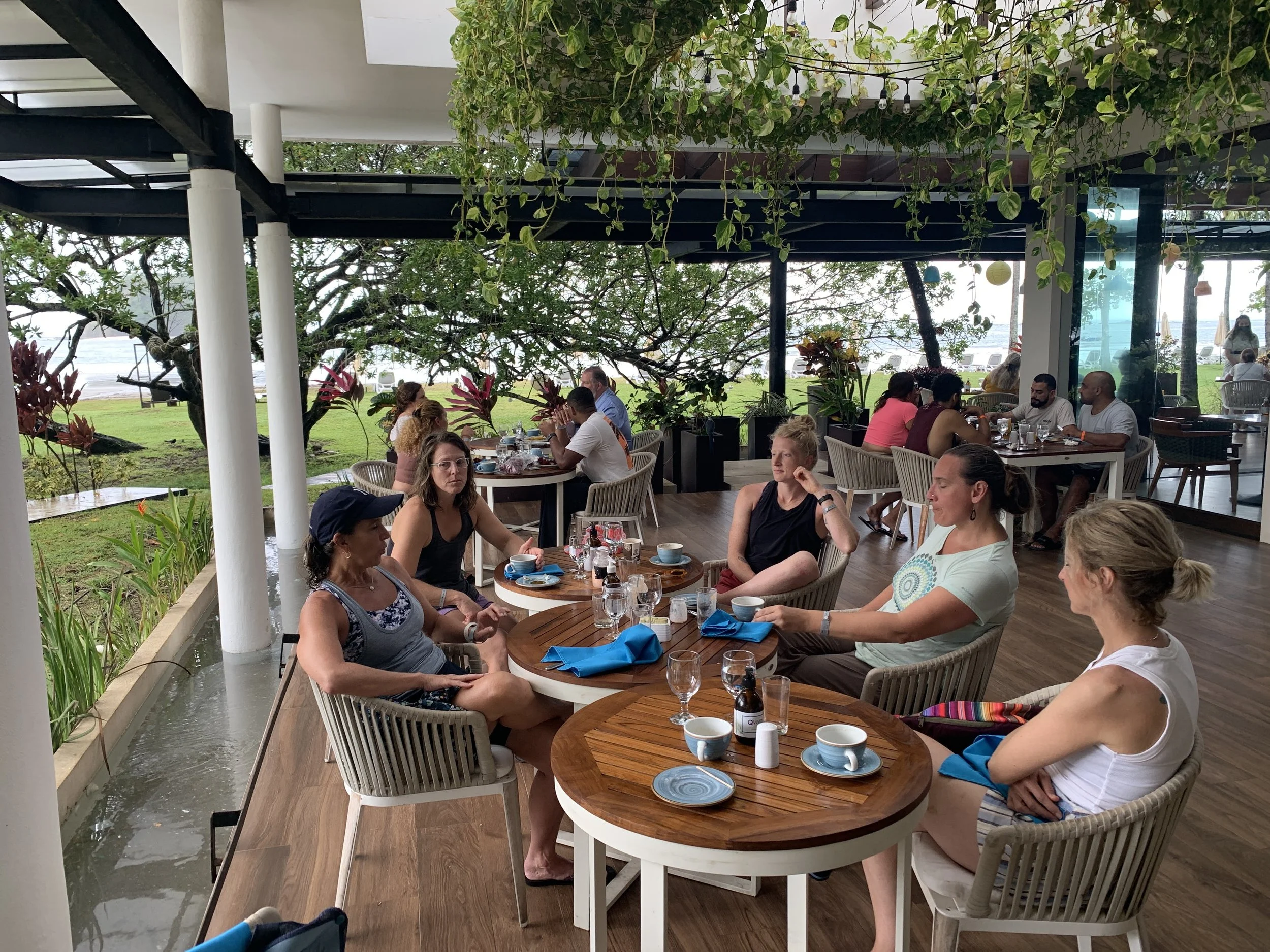 dining out in costa rica.JPG