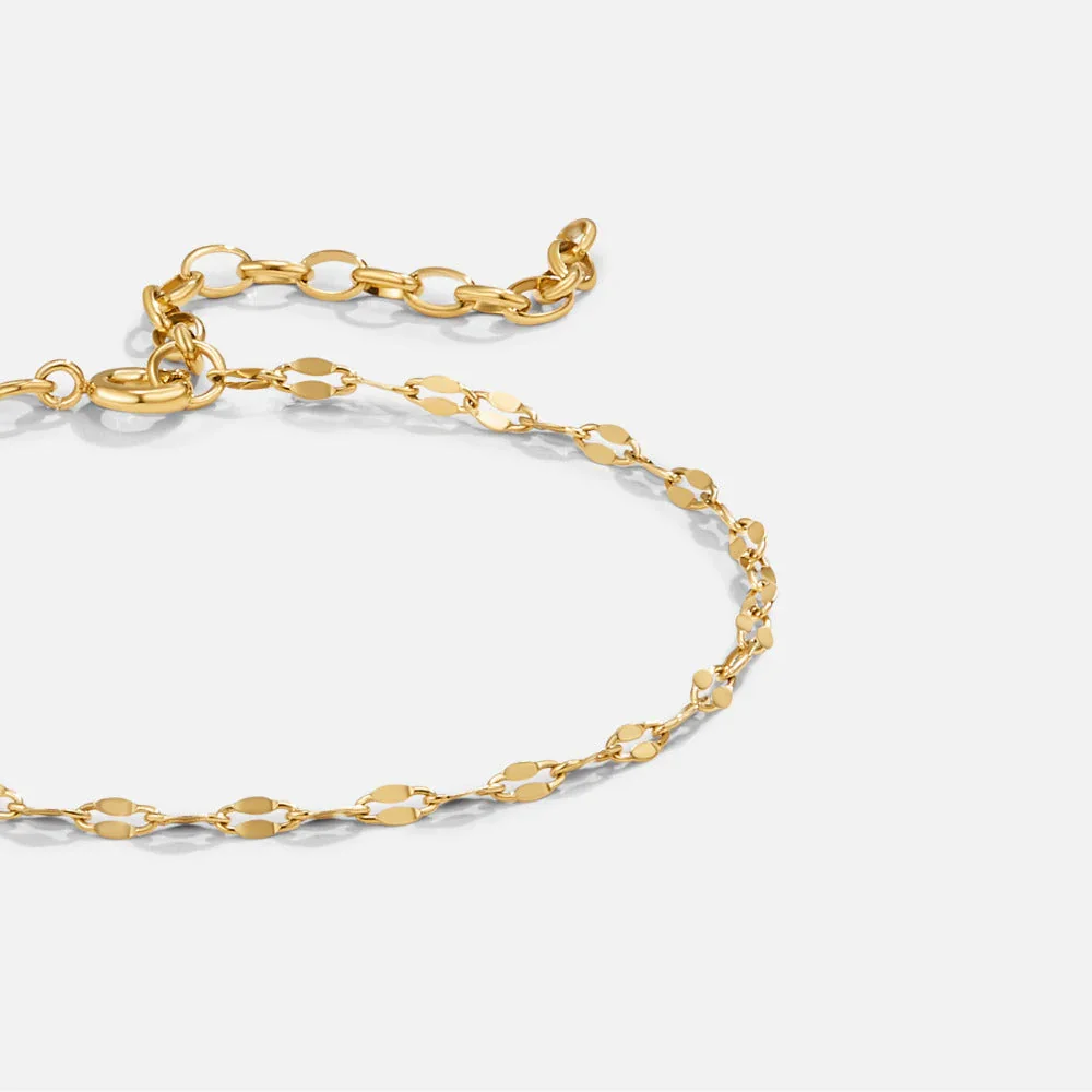 GoldChainBracelet_2.webp