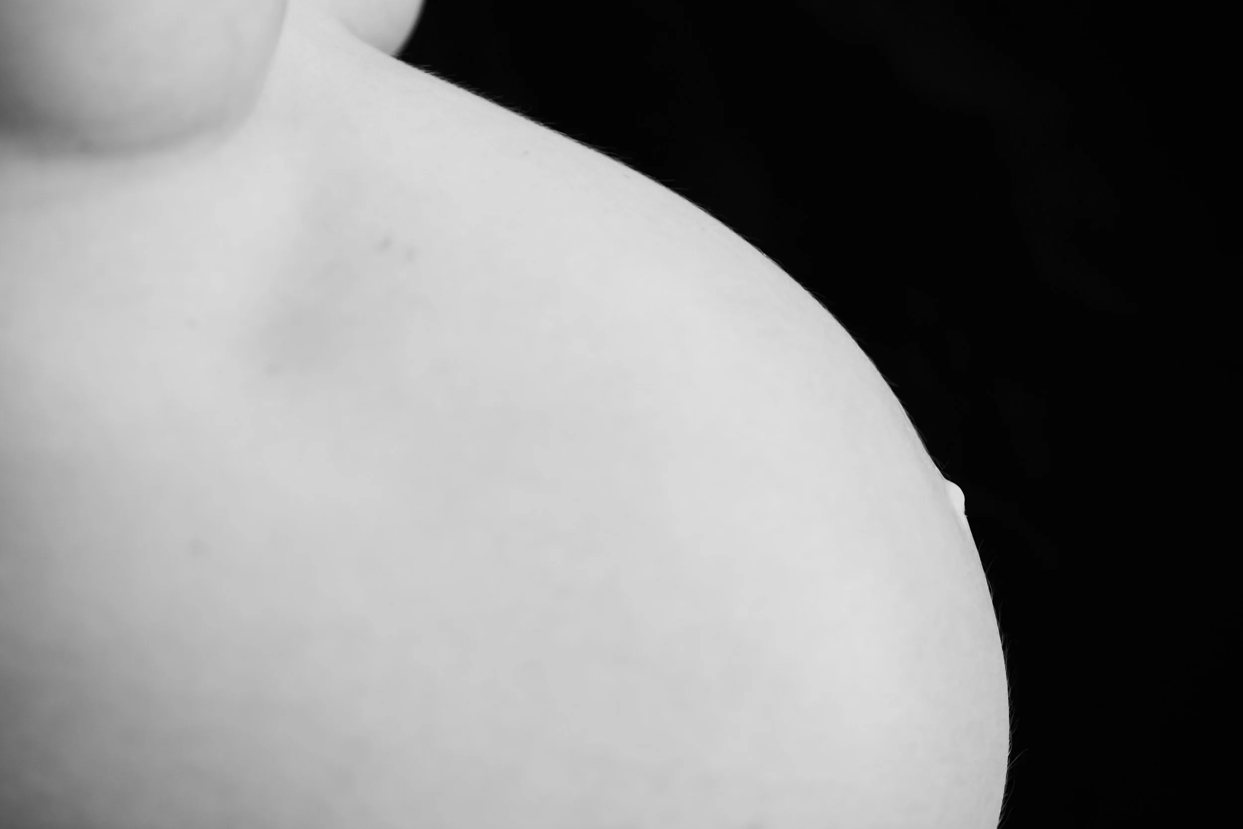 AILU B&W MATERNITY49985.jpg