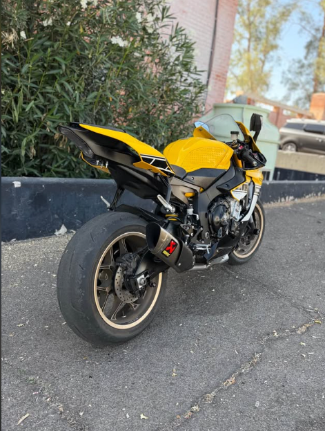 2016 Yamaha R1 Anniversary