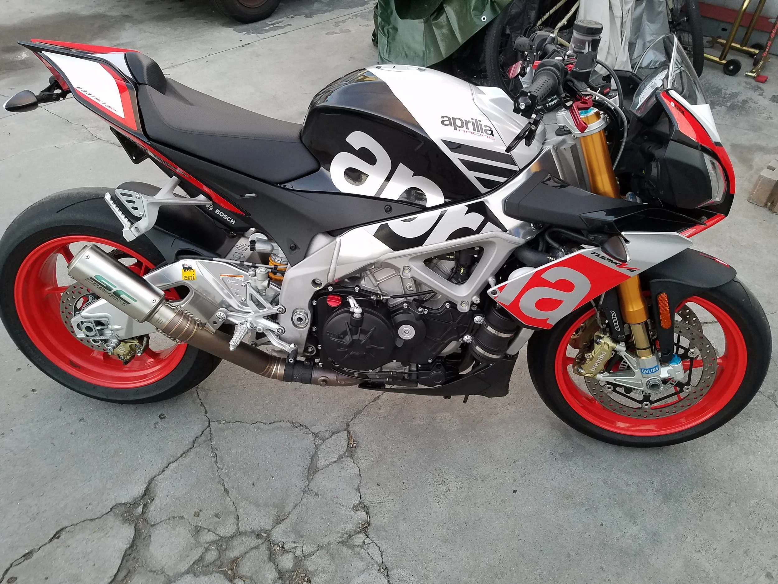 Aprilia Tuono V4 Factory
