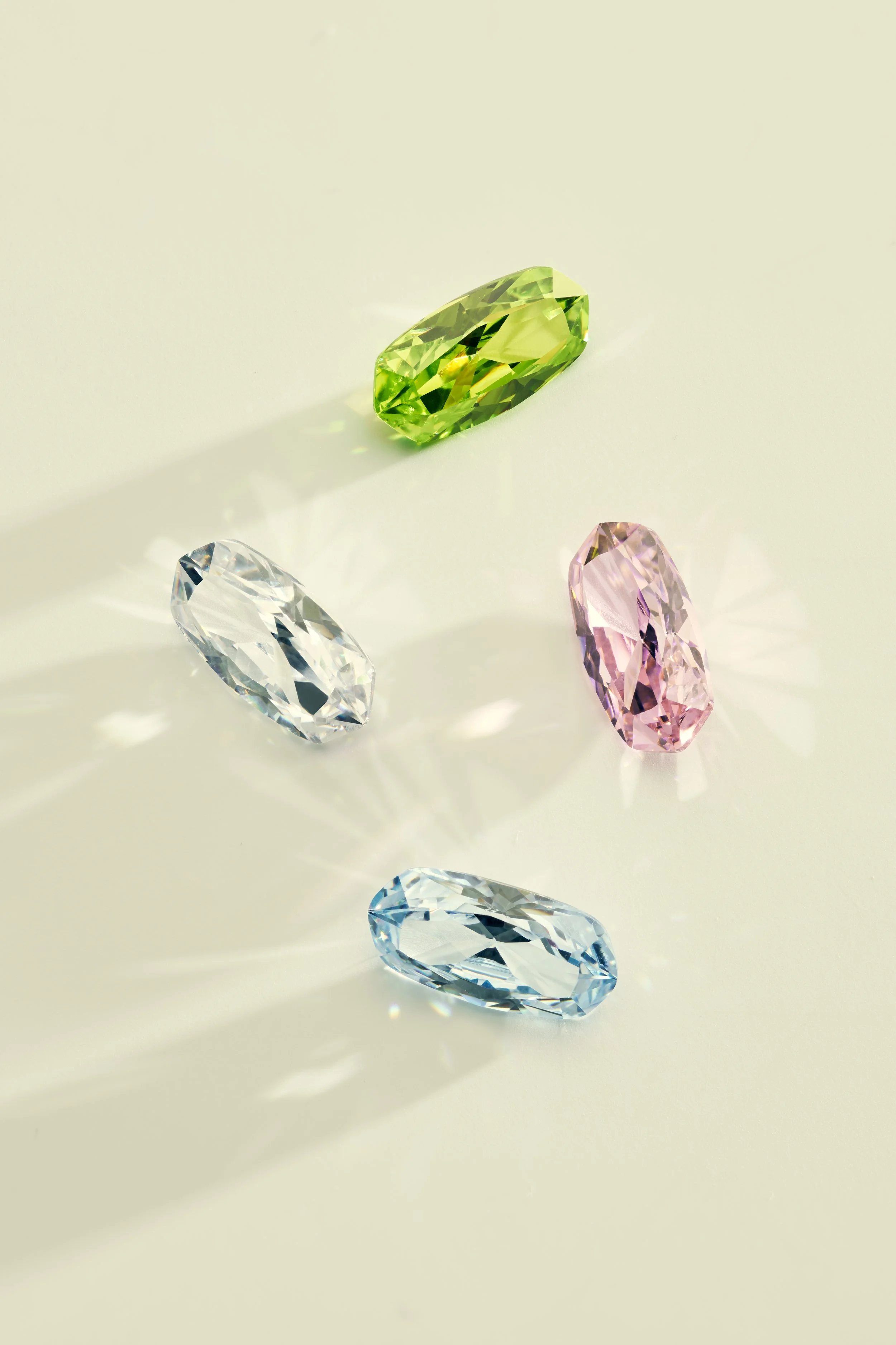 Kendra-Scott-Elisa-Lux-Creative-Laydowns-00.jpg