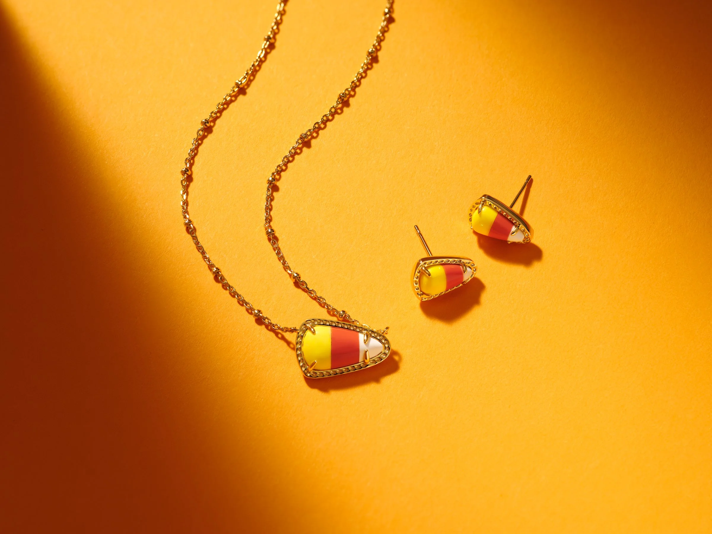 Kendra-Scott-Halloween-Creative-Laydowns-015_r1.jpeg