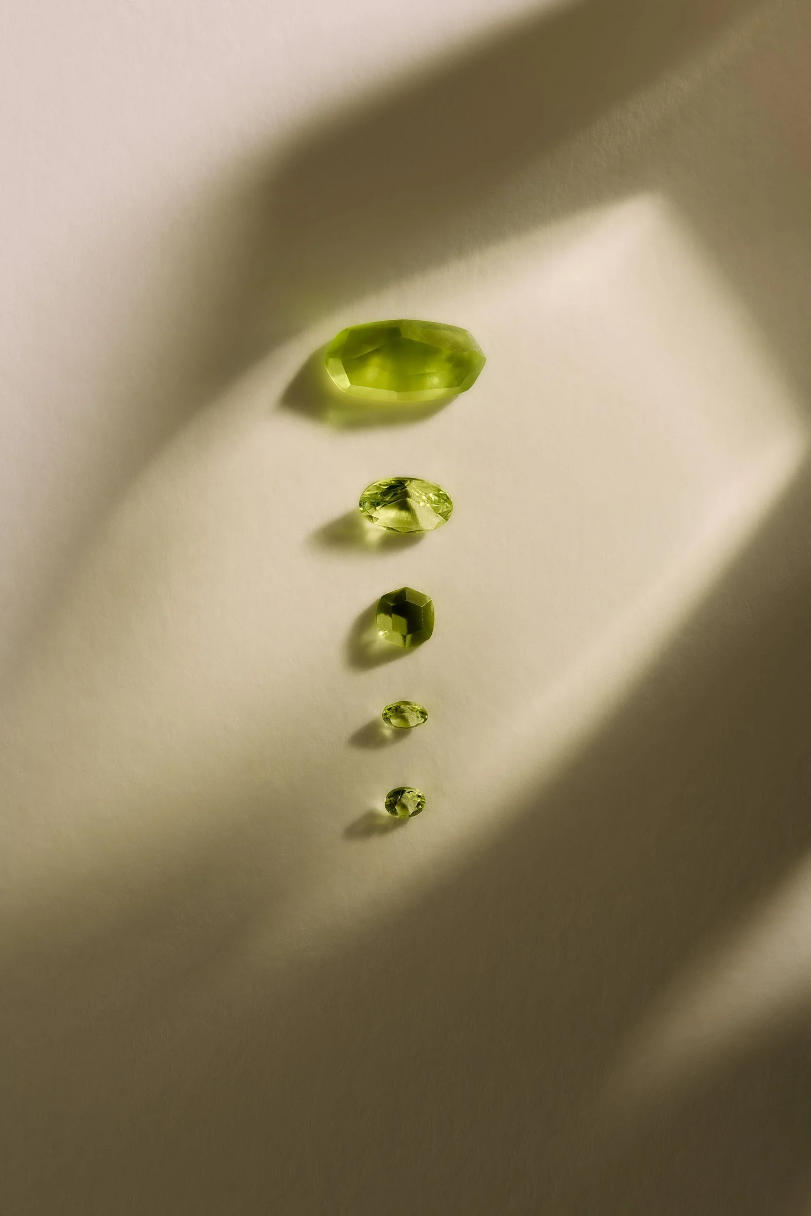 Kendra-Scott-Birthstone-Creative-Laydowns-09.jpg