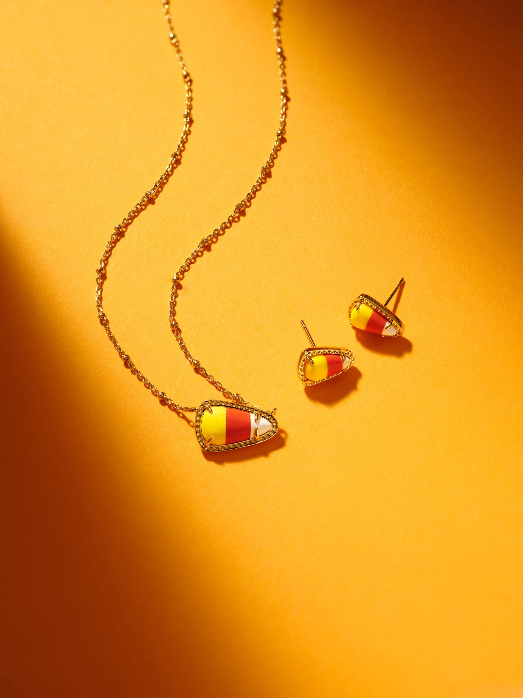 Kendra-Scott-Halloween-Creative-Laydowns-014_r1.jpeg
