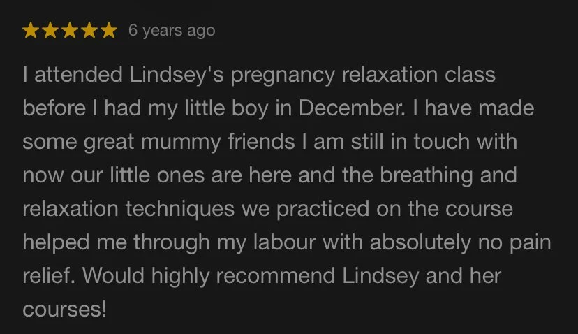Screenshot of a five-star review about Lindsey's pregnancy relaxation class, praising its effectiveness and recommending her hypnobirthing courses.